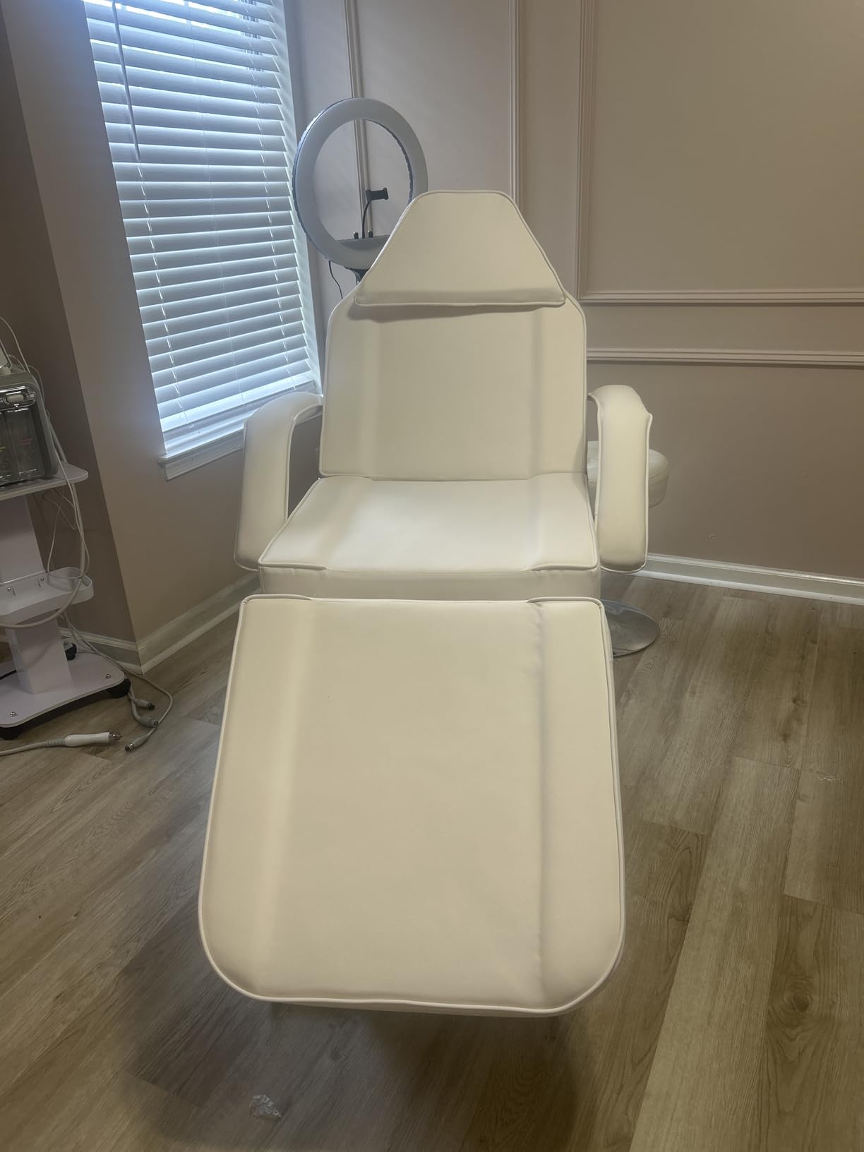 Facial Bed Tattoo Chair with Two Trays Esthetician Beds Adjustable Folding Salon Bed with Hydraulic Stool Massage Chair for Professional Massage Facial Lash Beauty Treatment Spa White customer photo 2