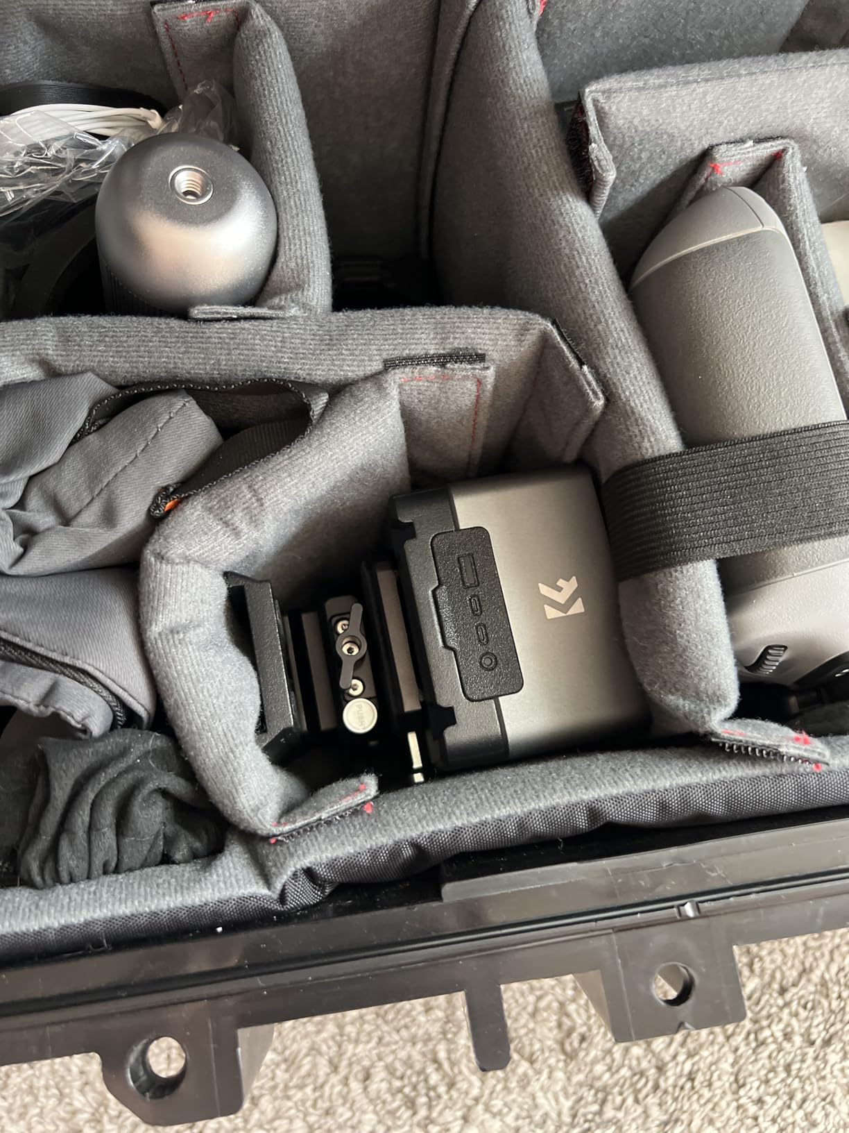 K&F CONCEPT V Mount Battery 99Wh PD100W Fast Charge, 6700mAh V Lock Battery customer photo 2