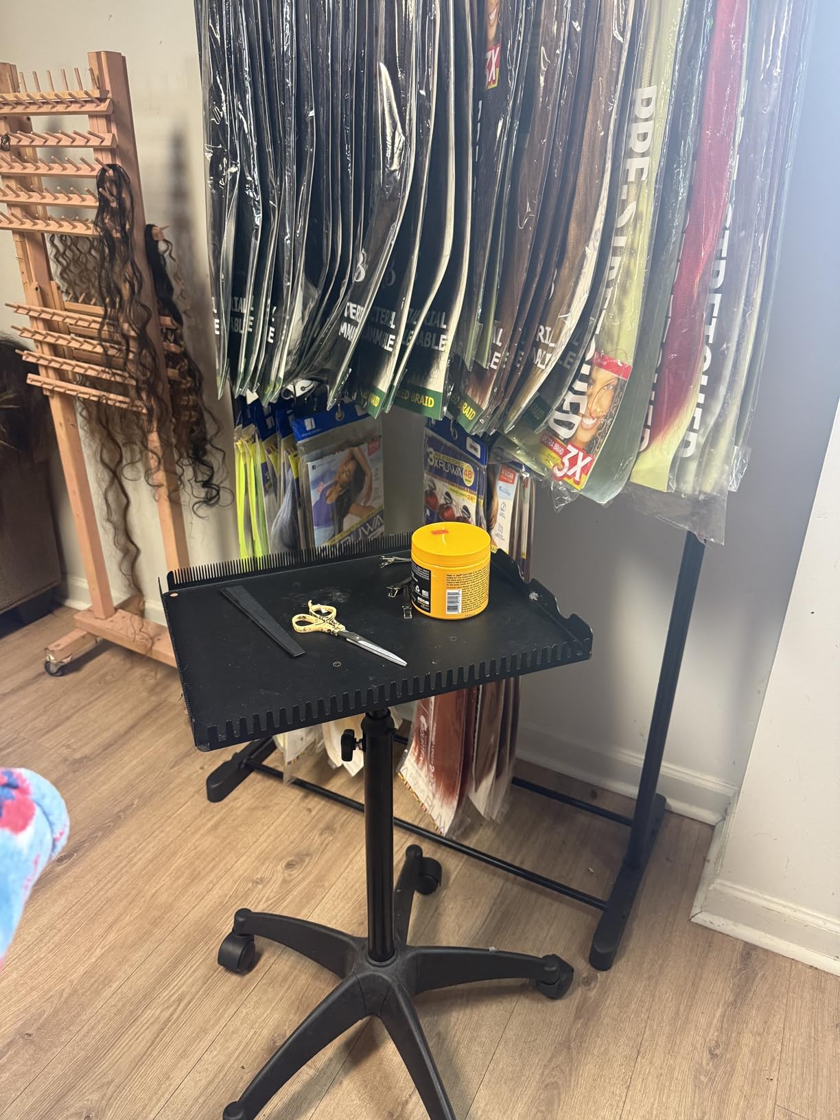 ZHOOGE Hairstylist Rolling Cart, Salon Trolley With Storage Platform and Hair Separator Stand, Coloring Tray With Dye Bowls and Tools, Black customer photo 2