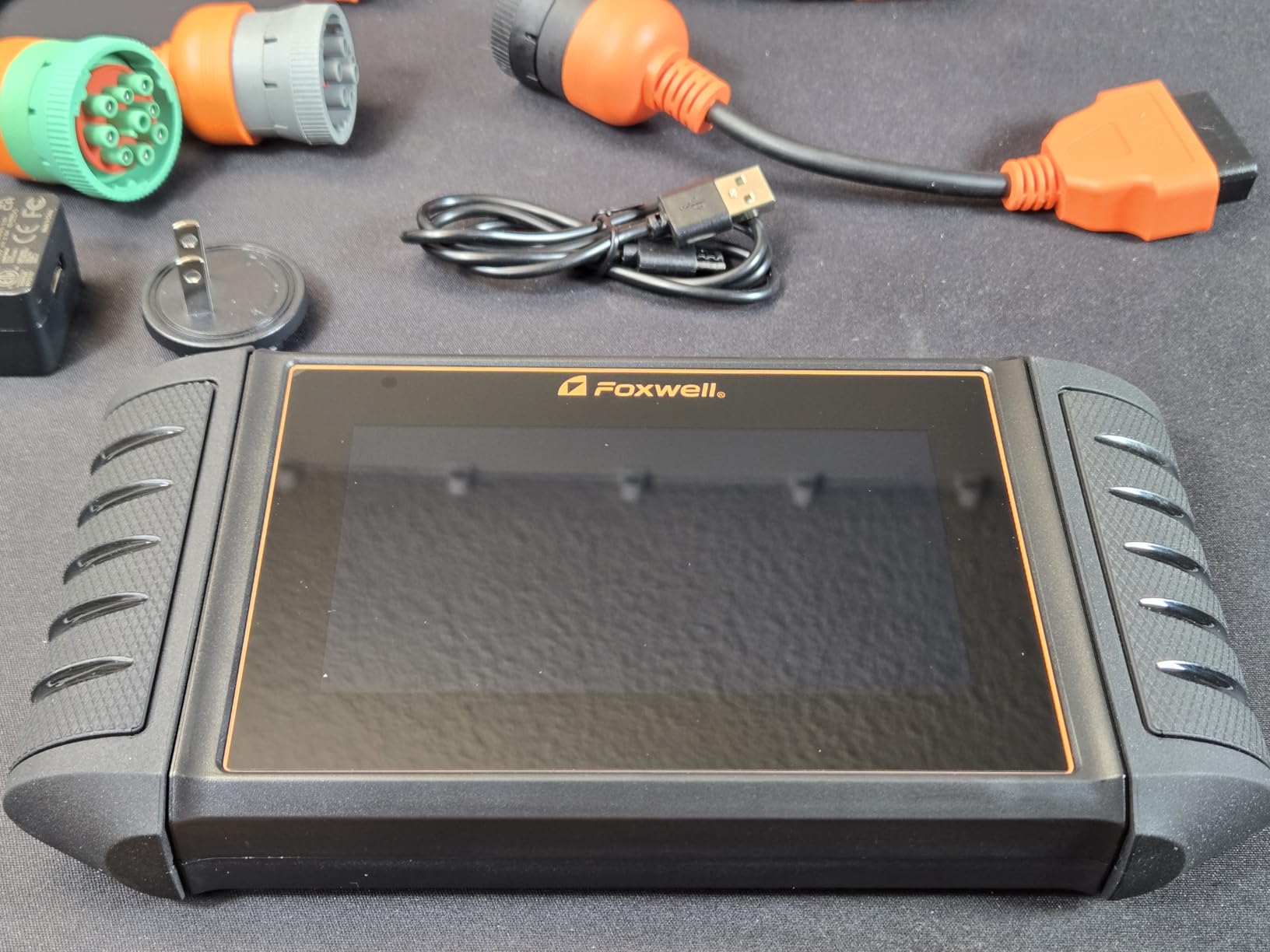 FOXWELL HD500 Heavy Duty Truck Scanner - Diesel Scanner with DPF Regen/Injector Cutoff/Limit Setting, Full System Diagnostic Scan Tool for Cummins, Detroit, Caterpillar, Paccar & Pickup Trucks, Black customer photo 2