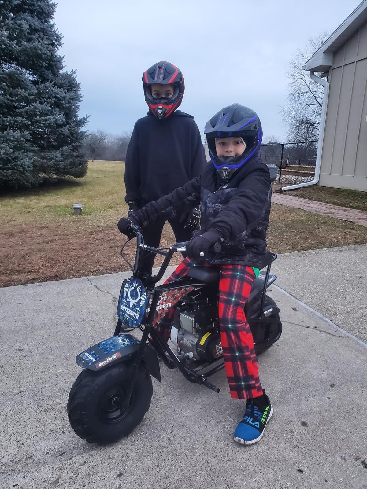 BRM100 Mini Dirt Pit Bike 105cc 4-Stroke Off Road for Teens Adults 220 LBS customer photo 1