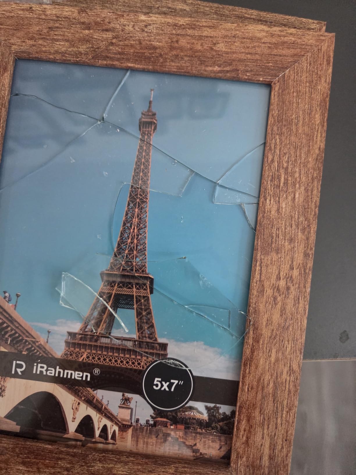 iRahmen 11x14 Picture Frame Set of 4 with Tempered Glass, Rustic Brown Frame Display 8x10 Pictures with Mat or 11 x 14 Without Mat, Wooden Photo Frames for Wall Mounting customer photo 2