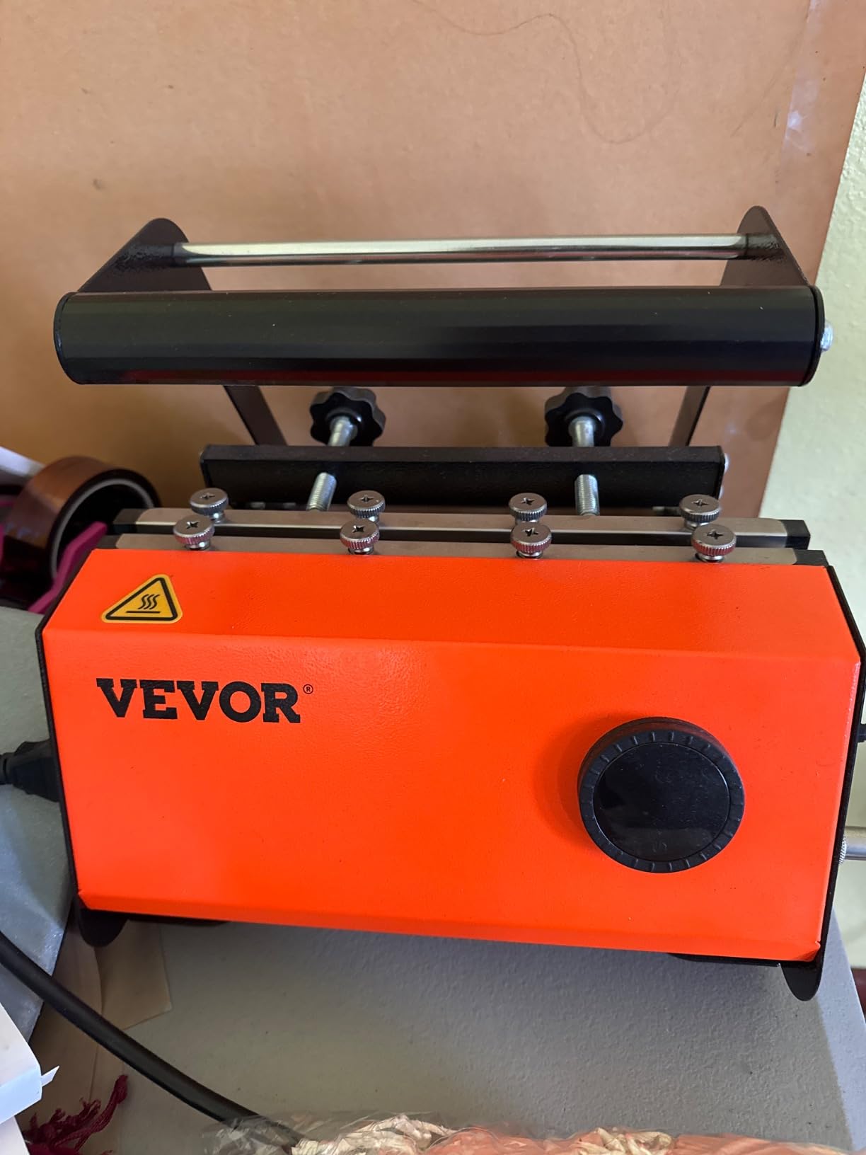 VEVOR Tumbler Heat Press Machine, 11-30oz Mug Press, Heat Up Fast and Even, Tumbler Press with Sublimation Paper, Tape and Gloves, Temp and Time Setting, for Sublimation Tumblers, Cups, Mugs, Green customer photo 1