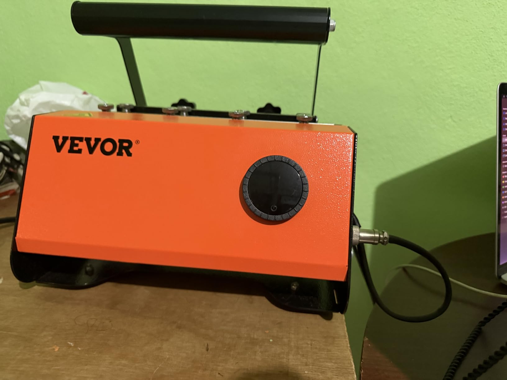 VEVOR Tumbler Heat Press Machine, 11-30oz Mug Press, Heat Up Fast and Even, Tumbler Press with Sublimation Paper, Tape and Gloves, Temp and Time Setting, for Sublimation Tumblers, Cups, Mugs, Green customer photo 2