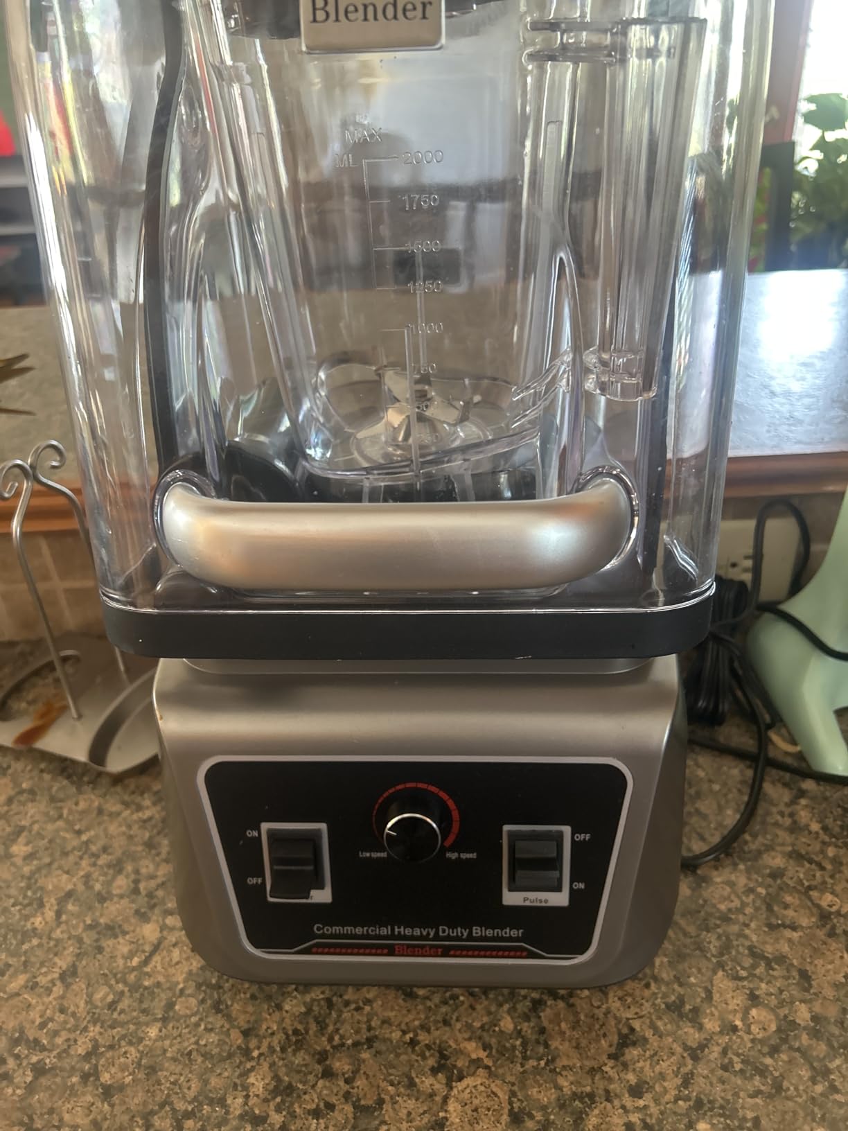 Commercial Blender with Soundproof Shield, 70 Oz Quiet Professional Blenders, Heavy Duty Blender with Strong and Quiet Professional-Grade Power, Self-Cleaning, Quiet Sound Enclosure, 2200W customer photo 1