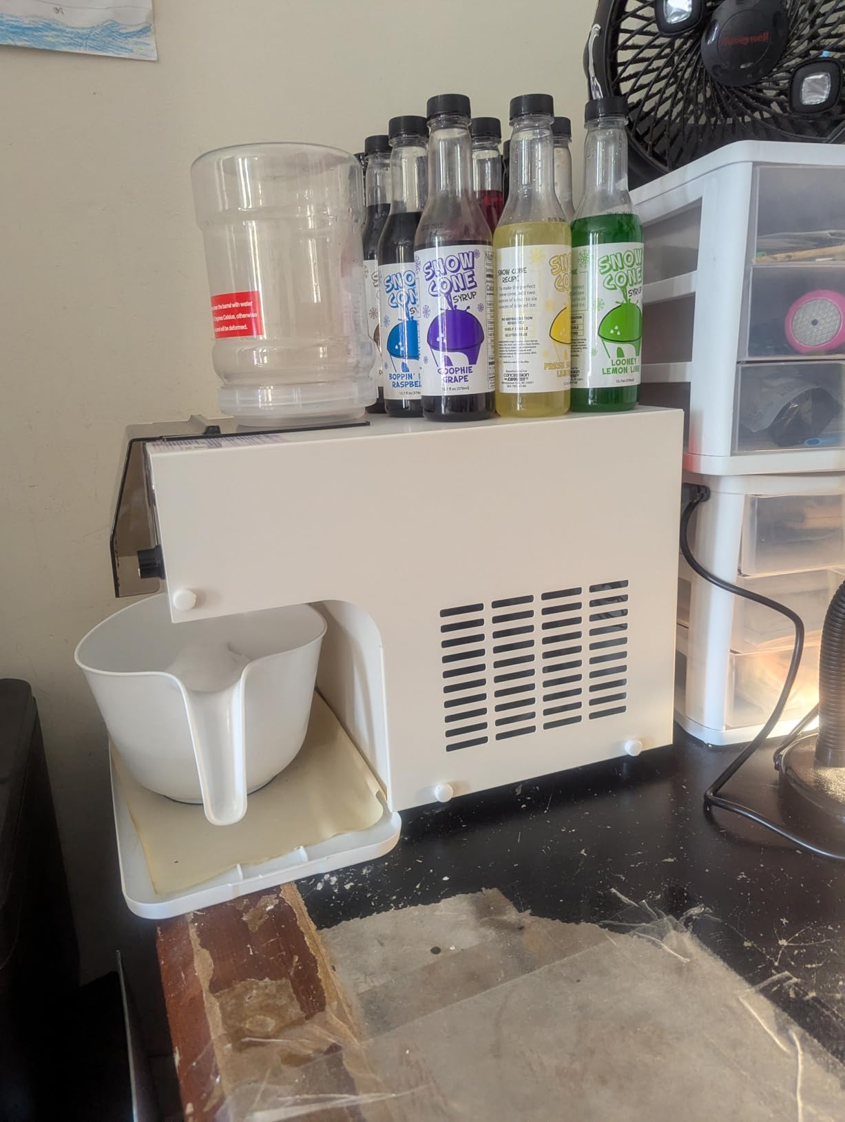 660W Snowflake Ice Machine, Commercial Shaved Ice Machine customer photo 1