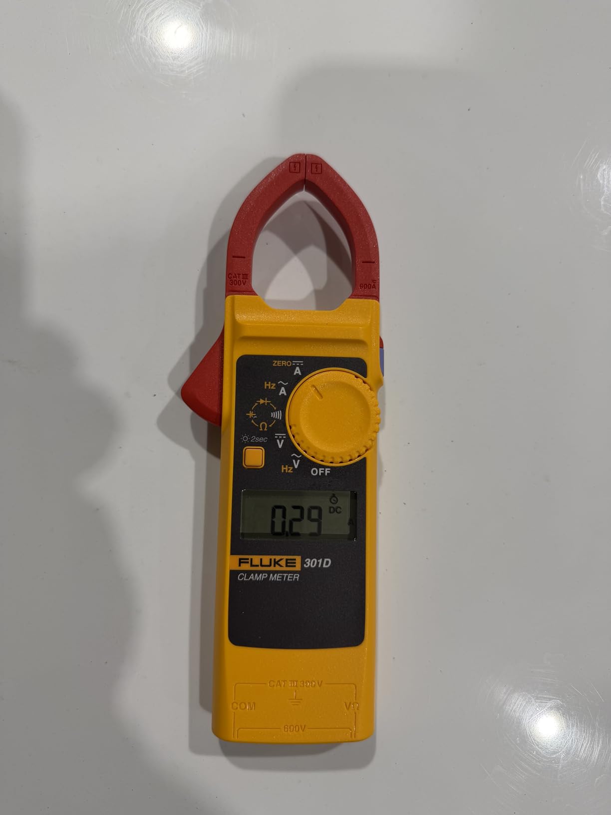 Fluke-301D/ESP, 600A AC/DC Clamp Meter with Slim Body and Thin Jaw Arm customer photo 2