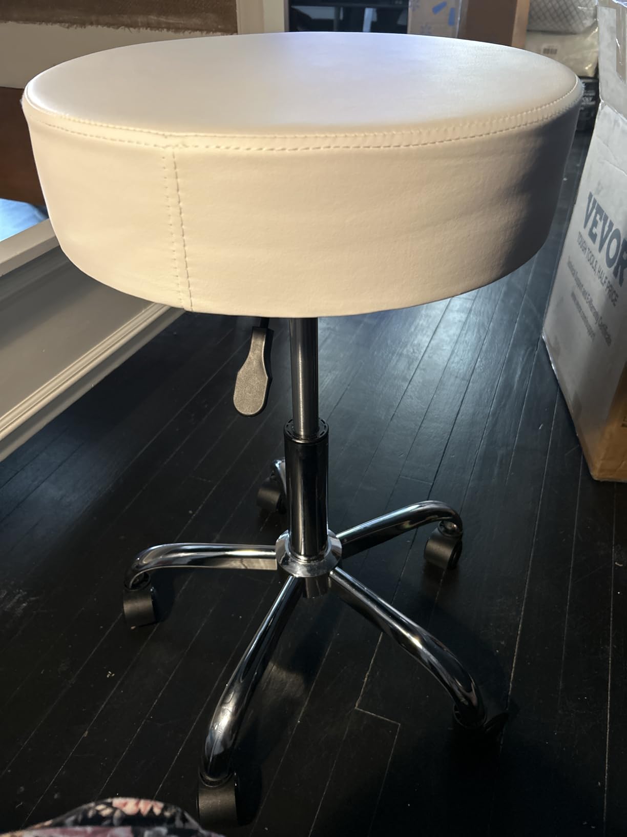 VEVOR Rolling Stools with Wheels 400LBS Weight Capacity Swivel Stools Chair customer photo 2