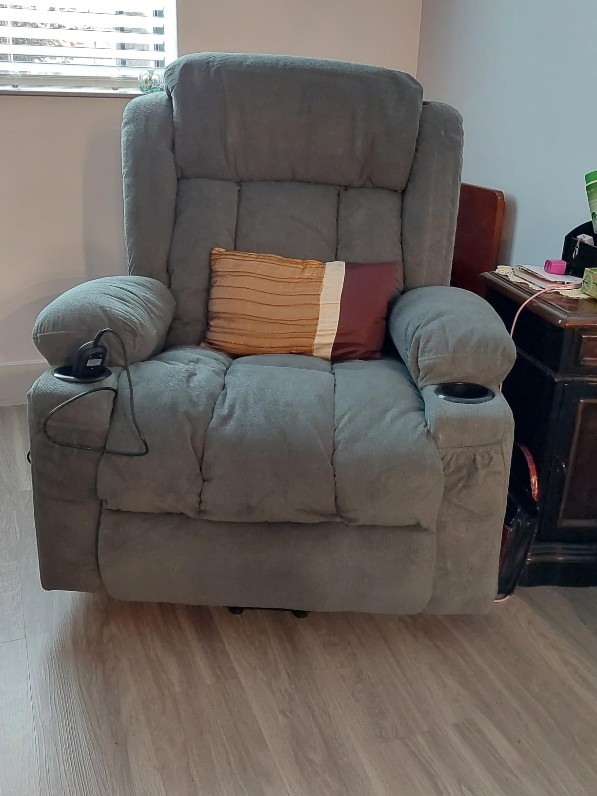 BOSMILLER Power Lift Recliner Chair for Elderly with Vibration Massage and Lumbar Heating Electric Oversized Single Sofa with Cup Holder and USB Charge Port for Living Room customer photo 2