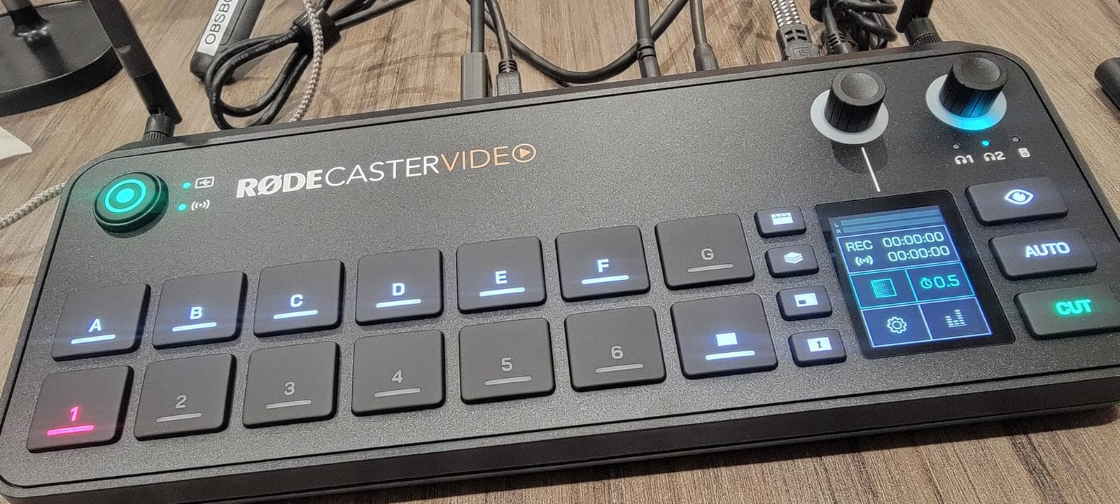 RØDE RØDECaster Video – Professional Video Switcher and Audio Interface – customer photo 2