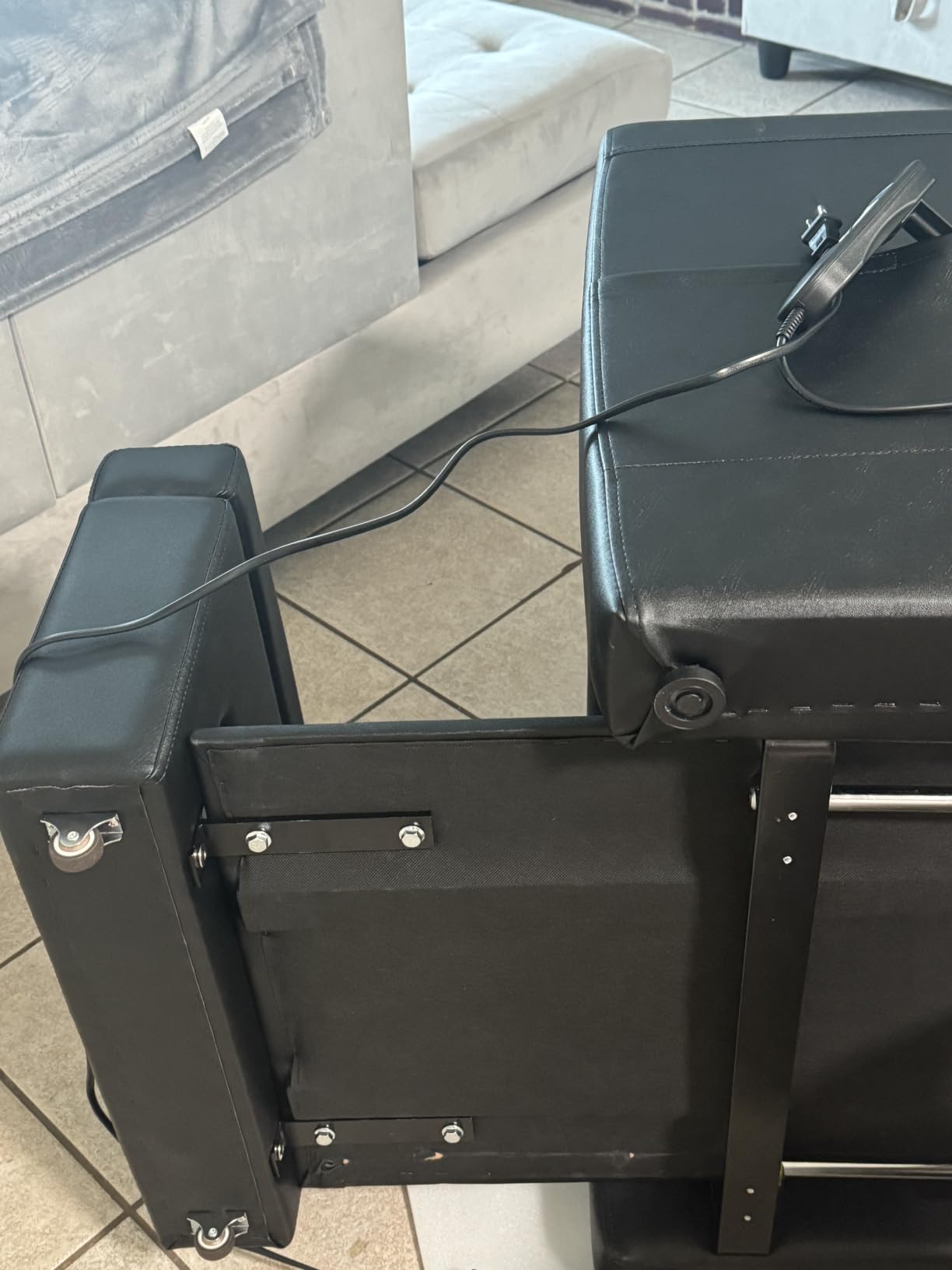 OmySalon Electric Pedicure Chair Pedi Station w/Adjustable Backrest, Movable Cup Holder & Hidden Storage Platform, No-Plumbing Full-Floor Support for Professional Nail Tech Supplies Spa Salon (Black) customer photo 1