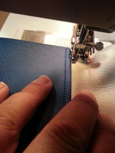 SINGER® 4423 (Meltwater Blue) Heavy Duty Sewing Machine with Accessories customer photo 2