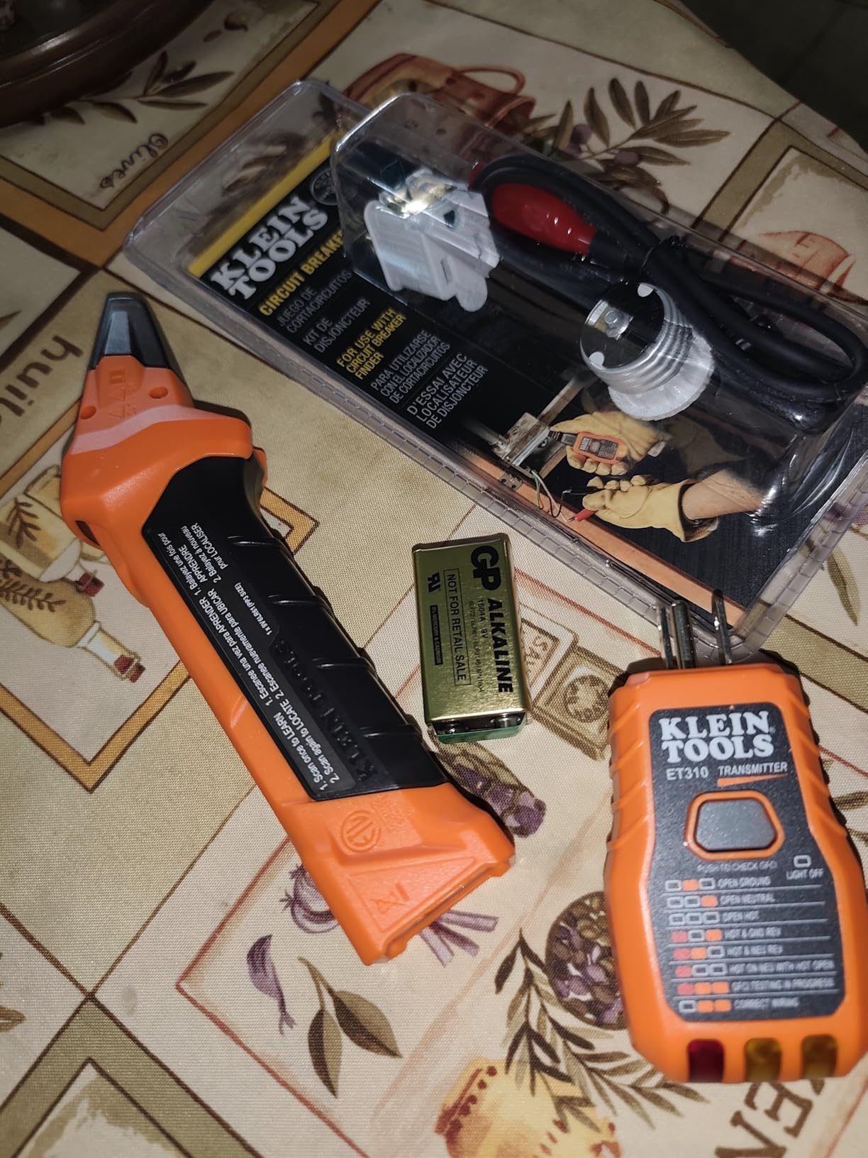 Klein Tools ET310KIT AC Circuit Breaker Finder Kit, Electric Tester, GFCI Tester, Leads, Adapters and Case customer photo 2