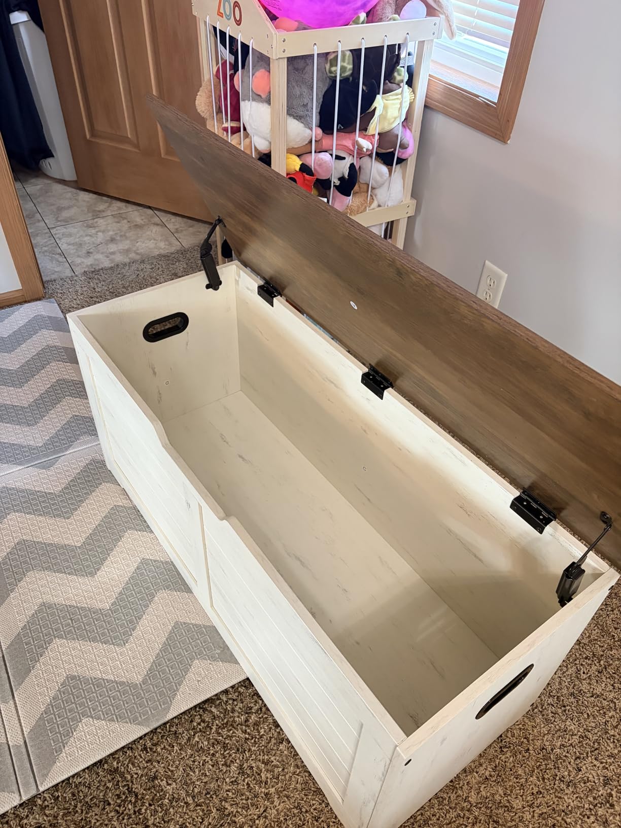 VASAGLE Storage Chest, 47.2 Inches Width Bench with 2 Safety Hinges customer photo 1