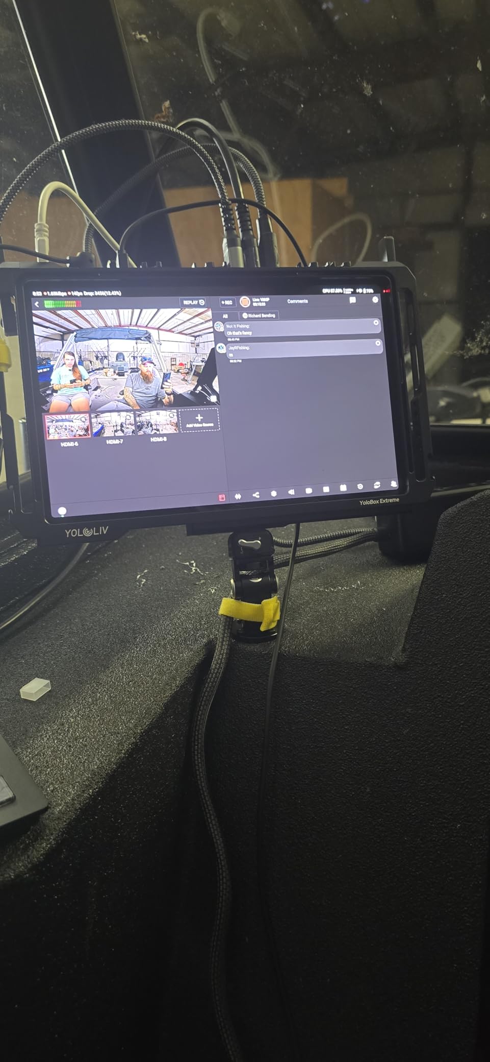 YoloLiv YoloBox Extreme, 4K All-in-One Multi-Cam Live Streaming Equipment customer photo 1