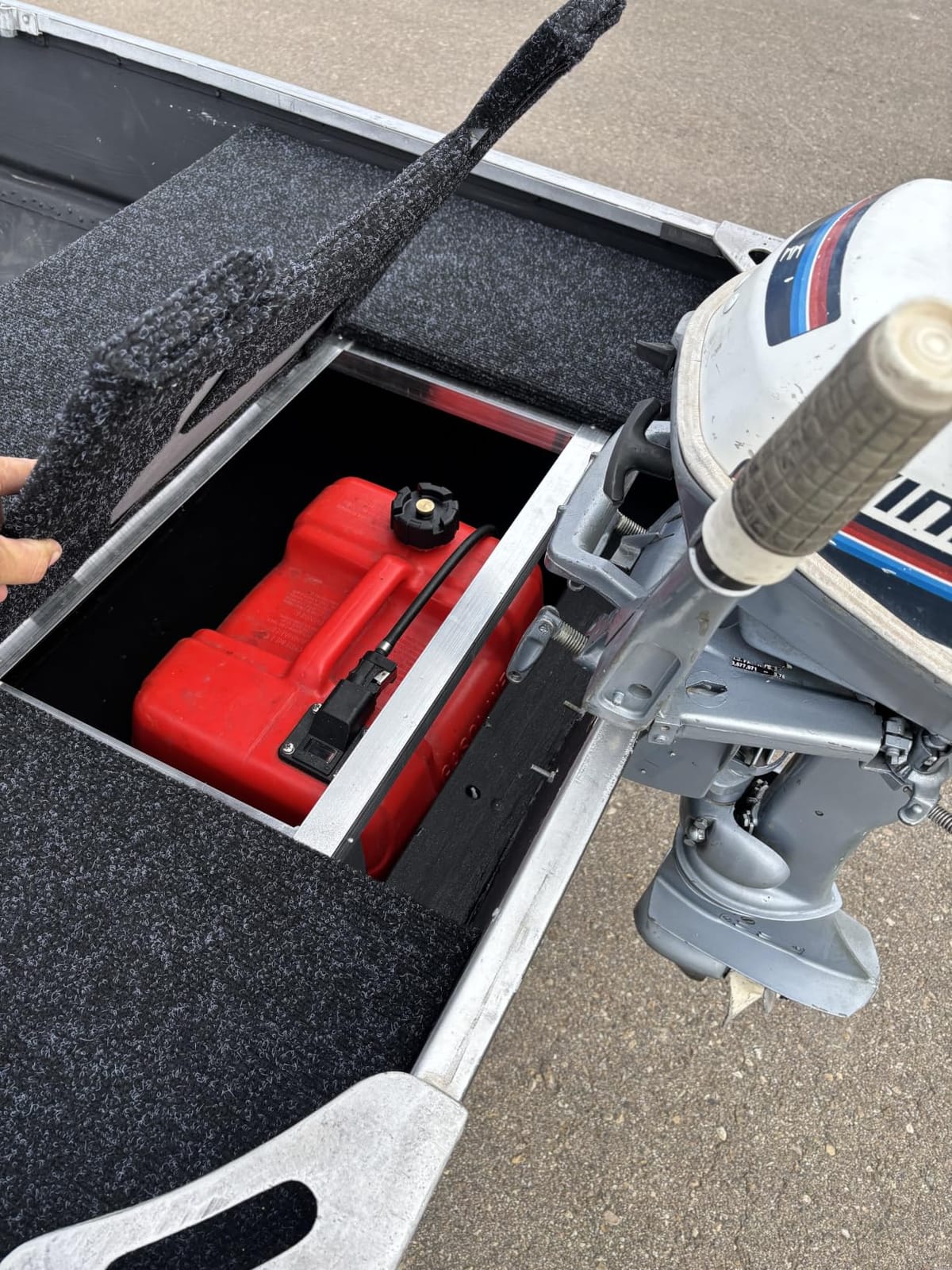 PeakPursuit Marine Tank, 3 Gallon Marine Portable Tank Outboard Marine Boat Transfer Tank With Line, I-Shaped Handle, Easy to Carry customer photo 1