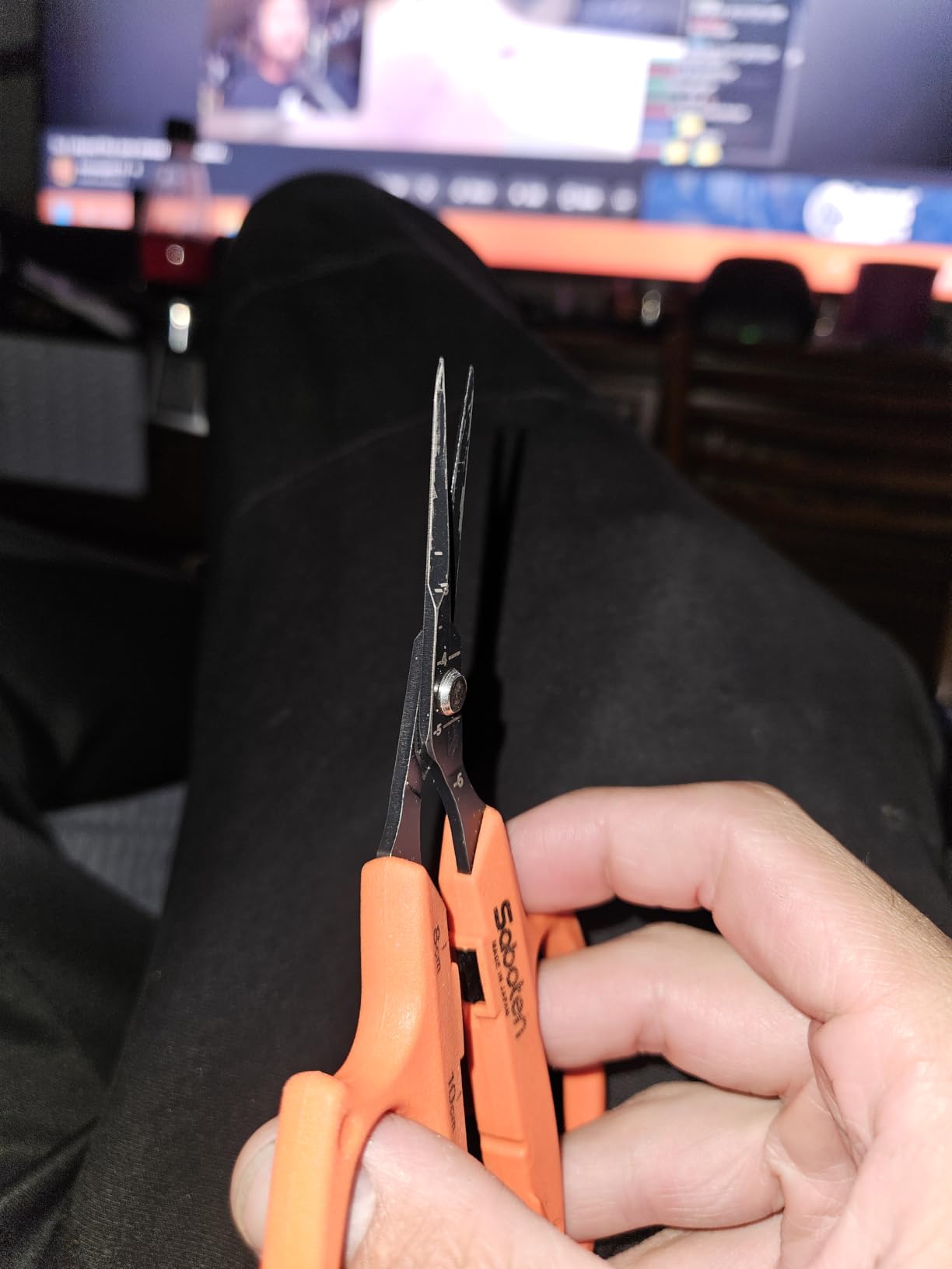 Saboten Japanese Harvesting Shears, Magnetic Springless, Fine-Tip Angled Blade, Fluorine-Coated Steel, Non-Slip Grip, Safety Lock, Made in Japan (Orange) customer photo 2