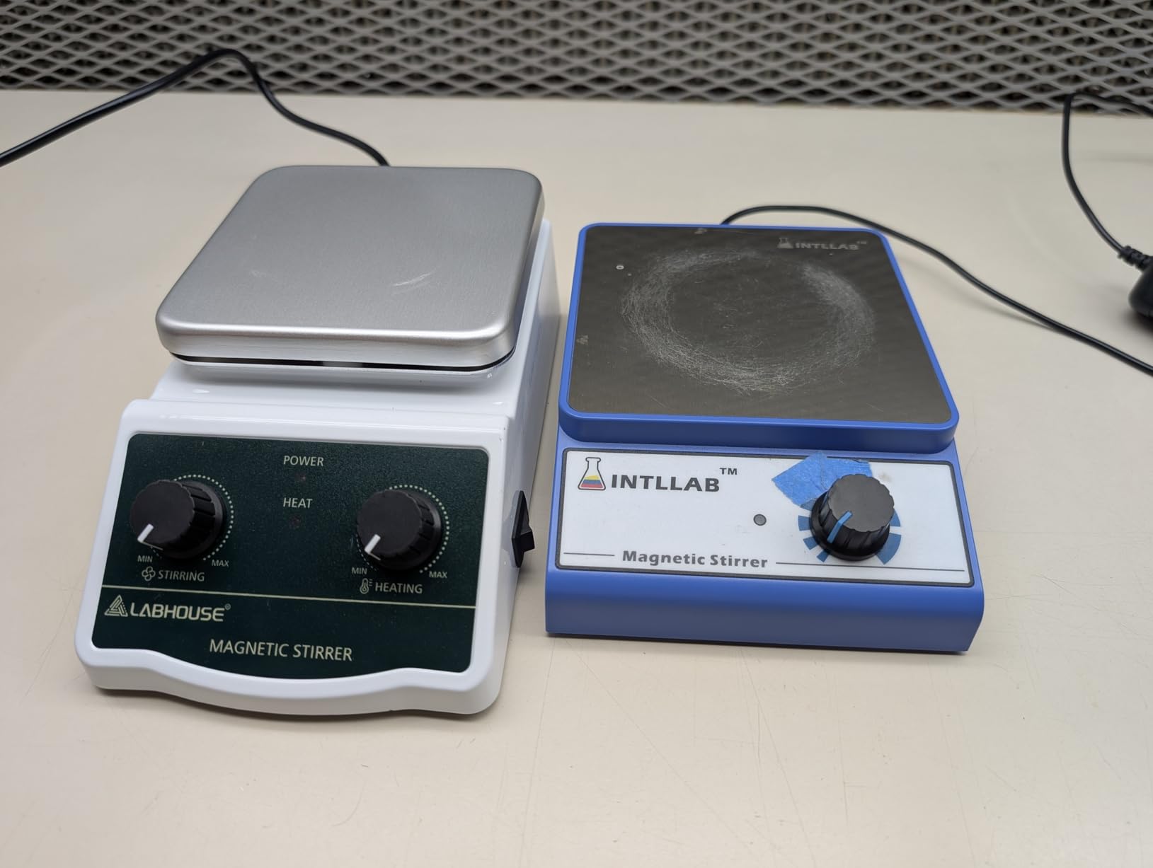 LHS-2 Magnetic Stirrer Hot Plate, 300°C/572°F, 2000RPM, 2L customer photo 2