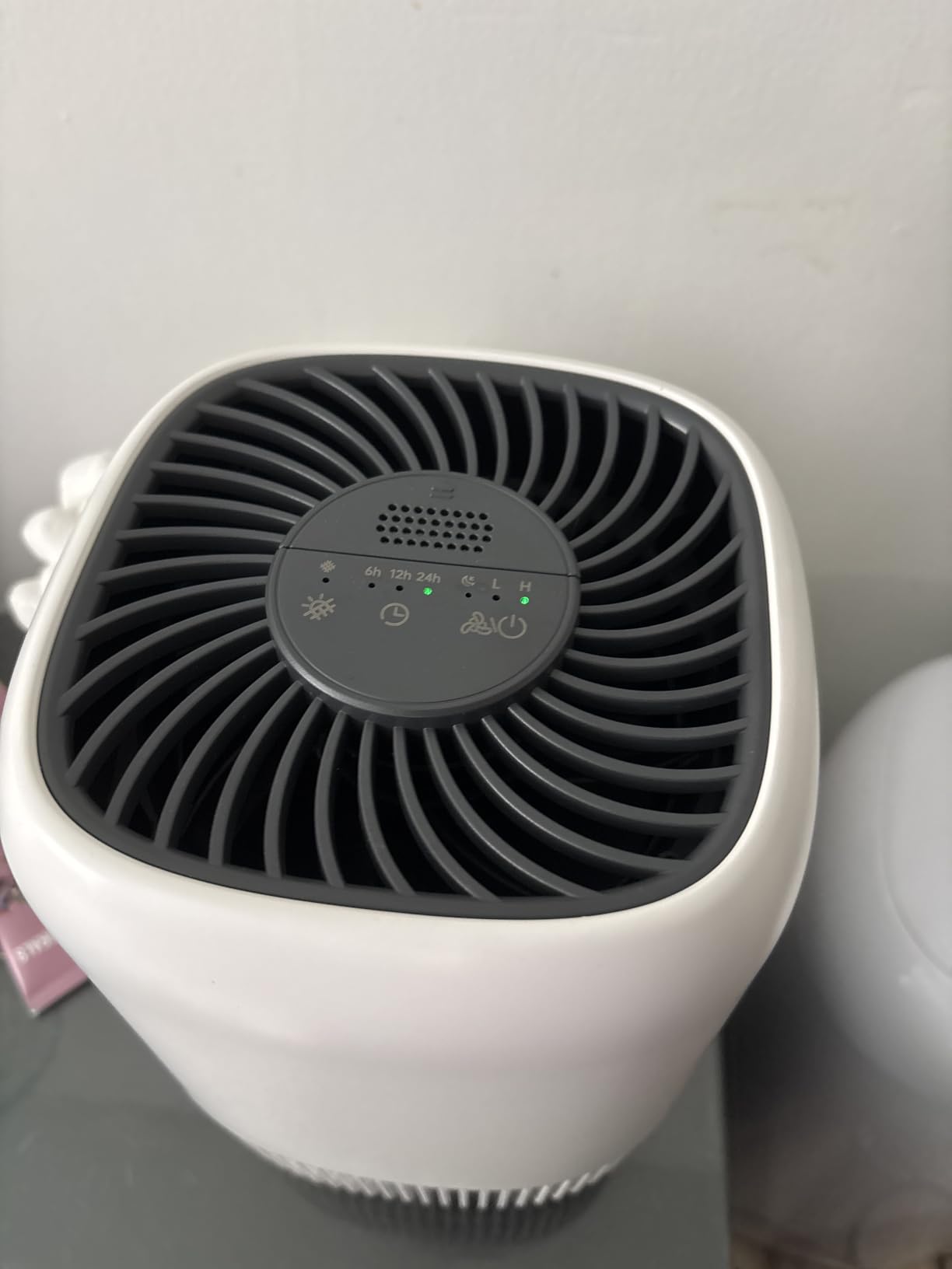 VOOPNU Air Purifiers for Bedroom, High Efficiency Filter, 1076 Ft², Black customer photo 2
