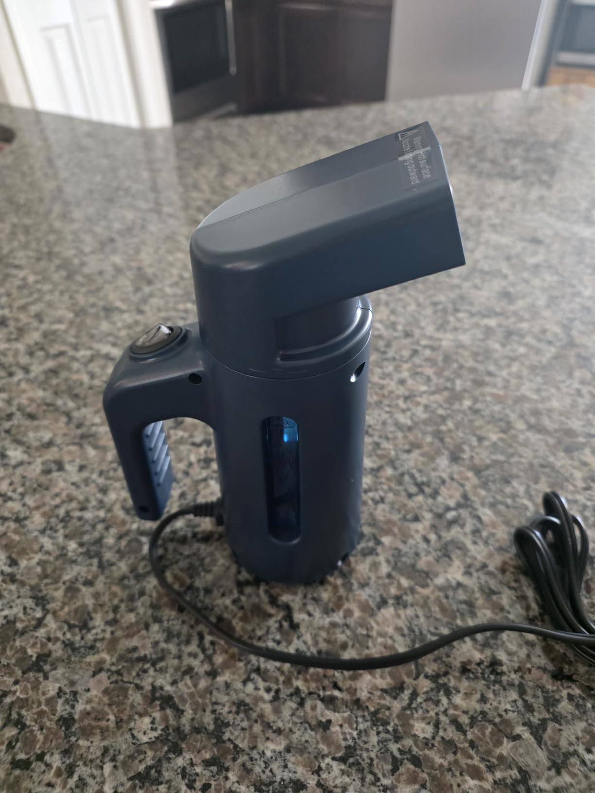 Steamer for Clothes 700W, Double Row Steam Handheld Clothes Steamer customer photo 2