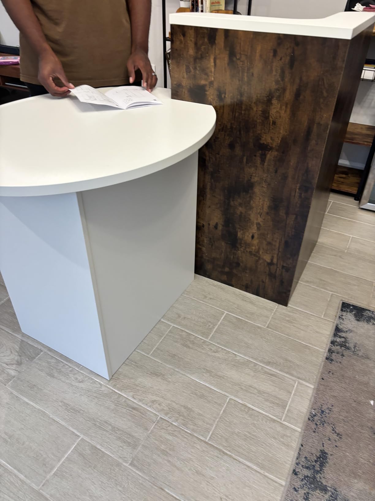 GIANTEX Reception Desk, Front Counter Desk with Lockable Drawer, Checkout Table with Round Tabletop, Corner Shelf & Adjustable Shelf for Office Beauty Salon Retail Store (Brown & White) customer photo 1