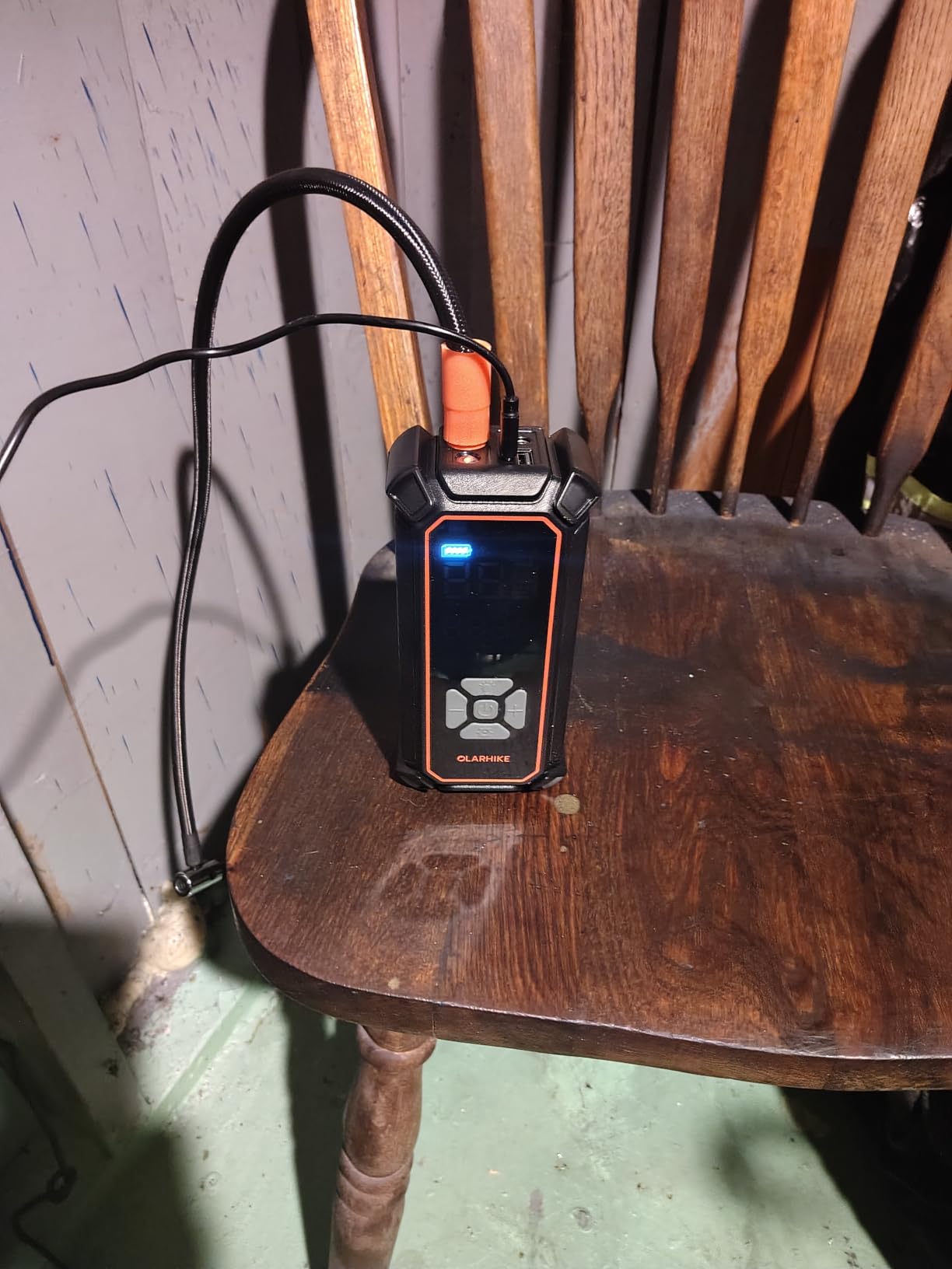 OlarHike Tire Inflator Portable Air Compressor,Dual Power-3*2000mAh &12V DC customer photo 2