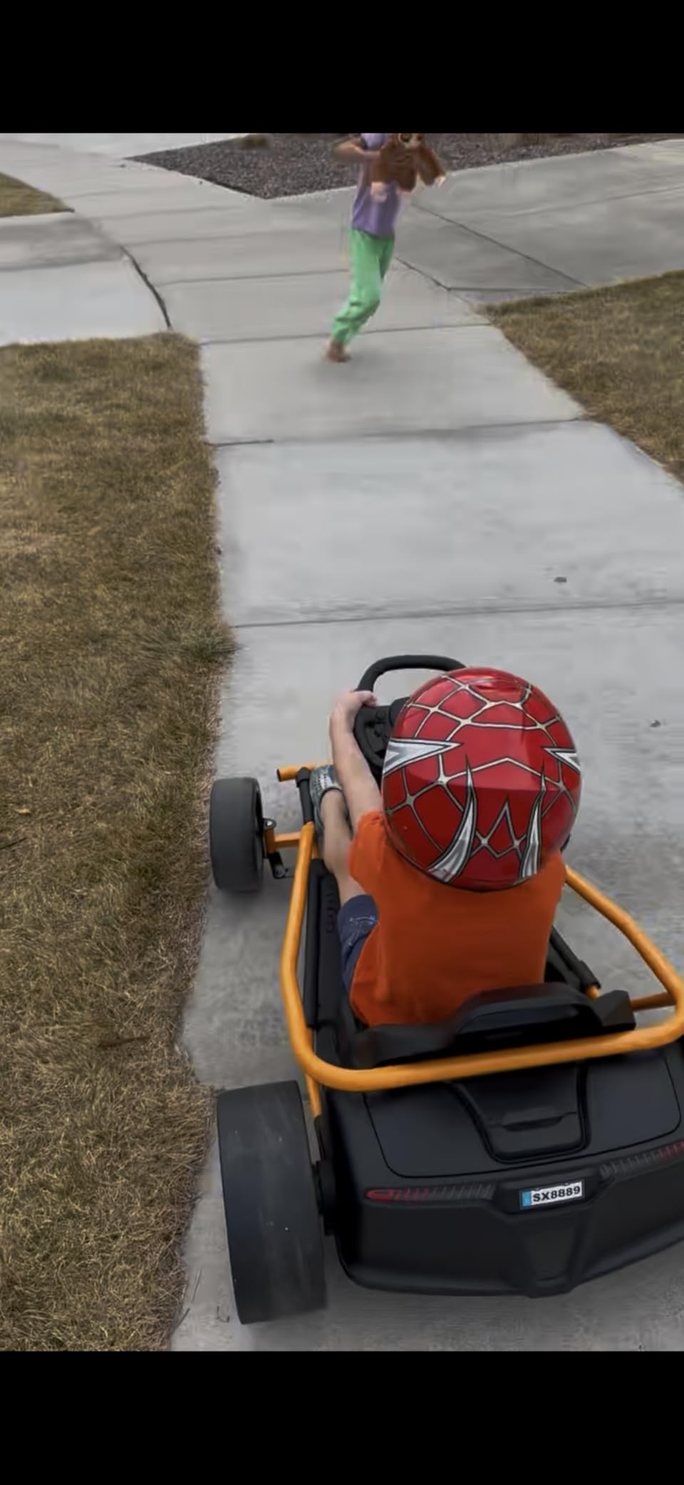 24V Go Kart for Kids 8-15 Years,300W*2 Motors,9Ah Battery 8.1MPH Fast Speed customer photo 1