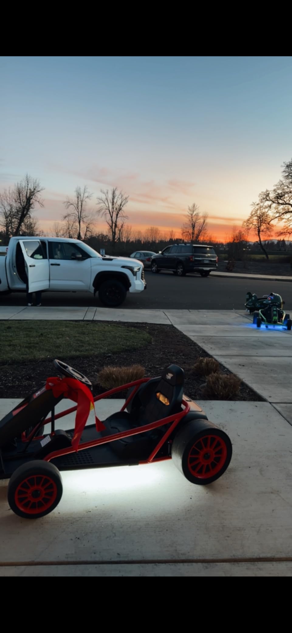 24V Go Kart for Kids 8-15 Years,300W*2 Motors,9Ah Battery 8.1MPH Fast Speed customer photo 2