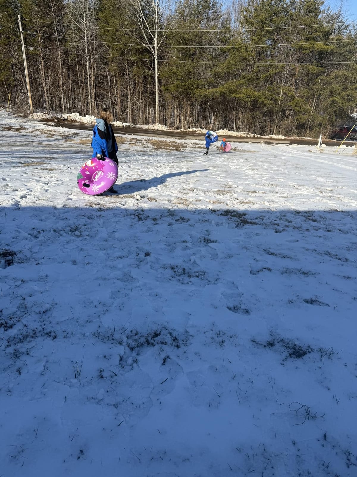 Snow Tube, 36‘’ 3Packs/4Packs Snowman Snow Tubes for Kids & Adults, Durable Cold-Resistant PVC Inflatable Snow Sled, Heavy-Duty Hard Bottom & Handles, Perfect for Family Boys Girls Sports Fun customer photo 1