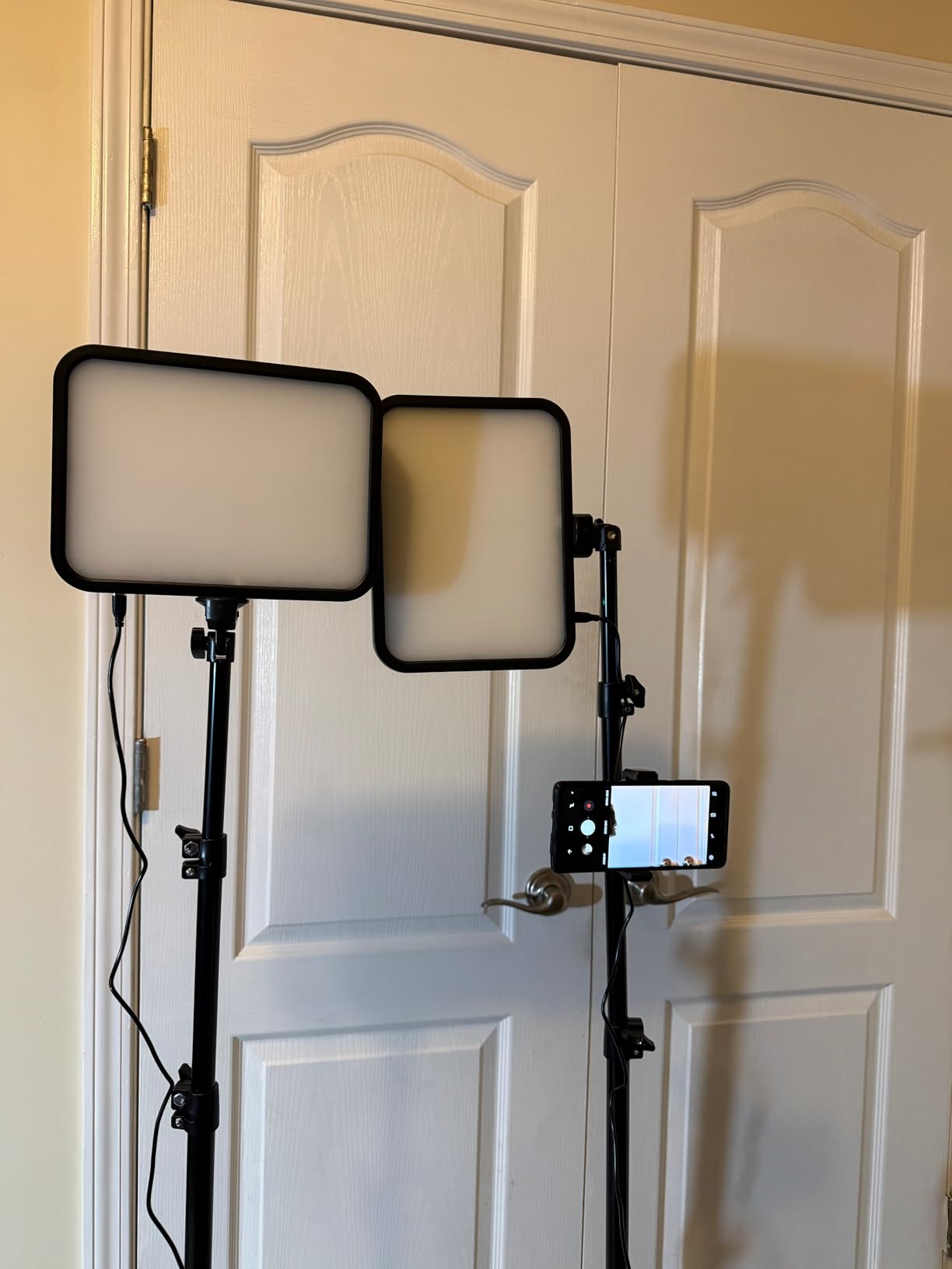 UBeesize 2-Pack LED Video Light Kit with Tripod Stand & Phone Holder customer photo 2