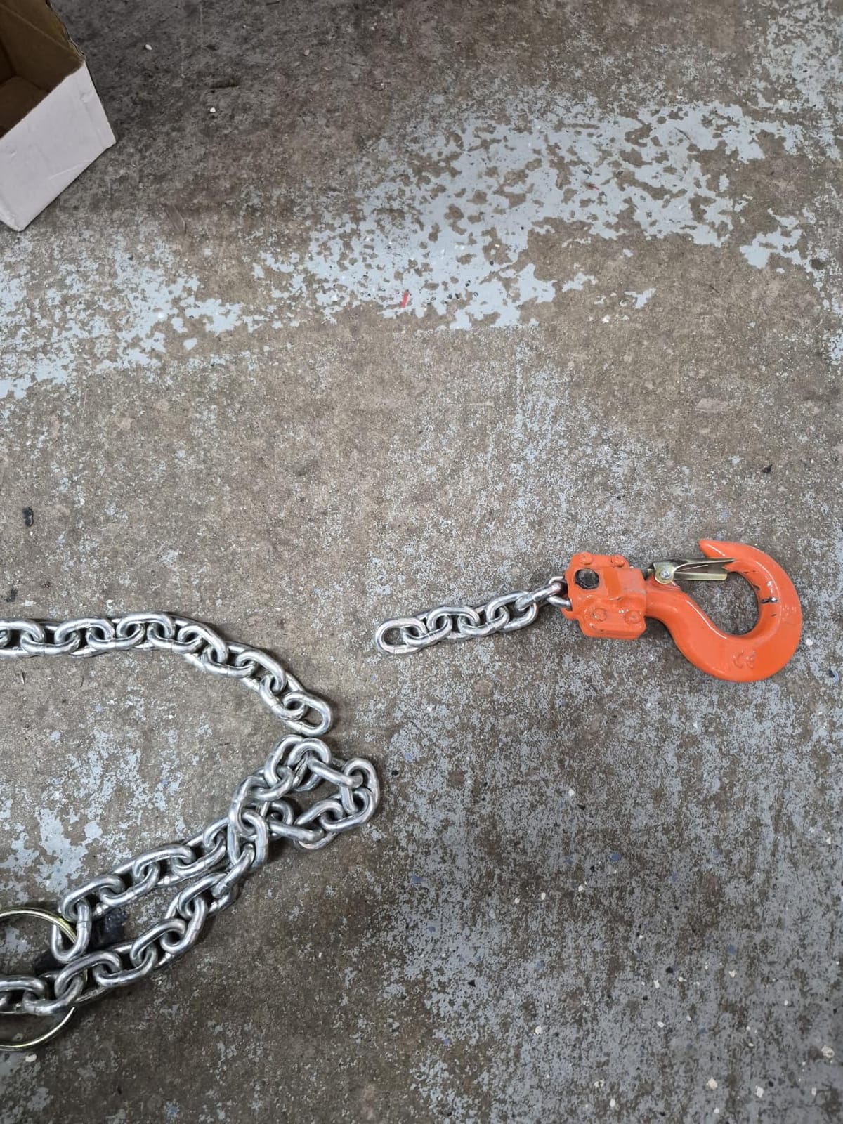 VEVOR Manual Lever Chain Hoist, 1T 2200LBS Capacity Heavy Duty Come Along, 10FT Lift G80 Alloy Steel Chain with Dual Pawl Mechanical Brake,360°Rotating Hooks, for Warehouse Construction Garage customer photo 2