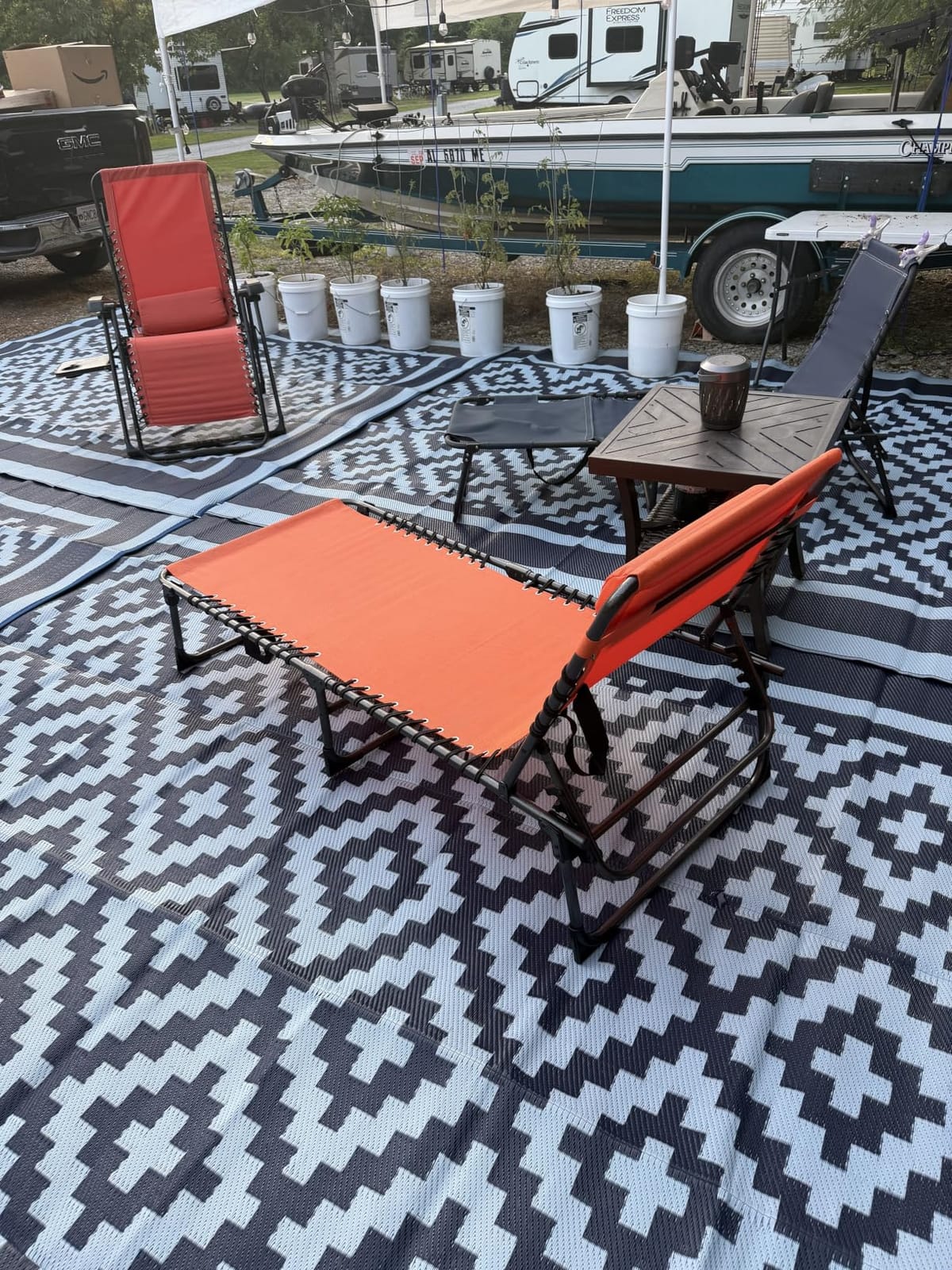 Kohree Outdoor Rug, Leaf, 8x10, Grey & White customer photo 2