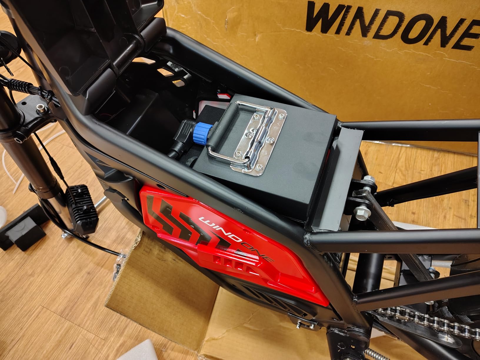 Windone RS5 Electric Dirt Bike for Teens & Adults (13+), Up to 37 MPH customer photo 1