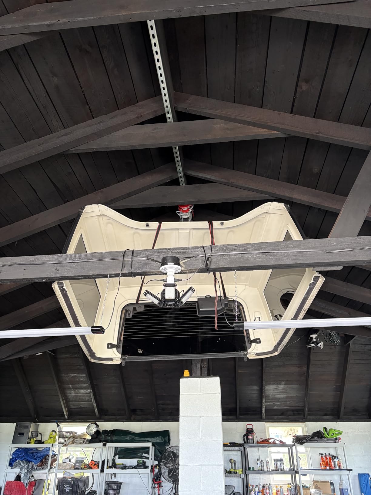VEVOR 2-Speed Electric Chain Hoist 2200 lbs, 20ft Lifting Height, 120V 60Hz Single Phase Overhead Crane with 15 ft Wired Remote Control, G100 Chain Electric Lift Hoist for Factory, Warehouse, Garage customer photo 2