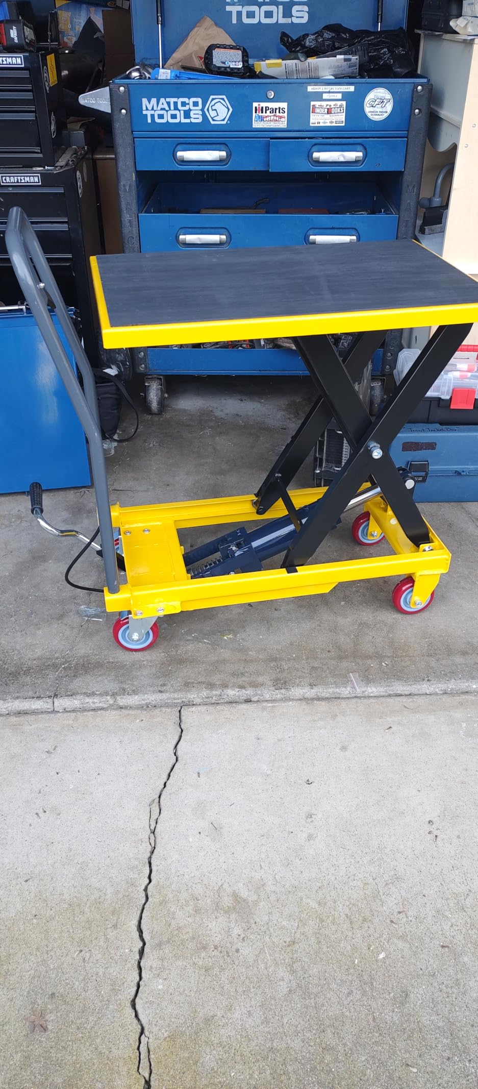 GarveeTech Hydraulic Lift Table Cart, 330 LBS Capacity 28.5 in Lifting Height, Manual Single Scissor Lift Table with Locking Wheels and Non-Slip Pad, Hydraulic Scissor Cart for Material Handling customer photo 2