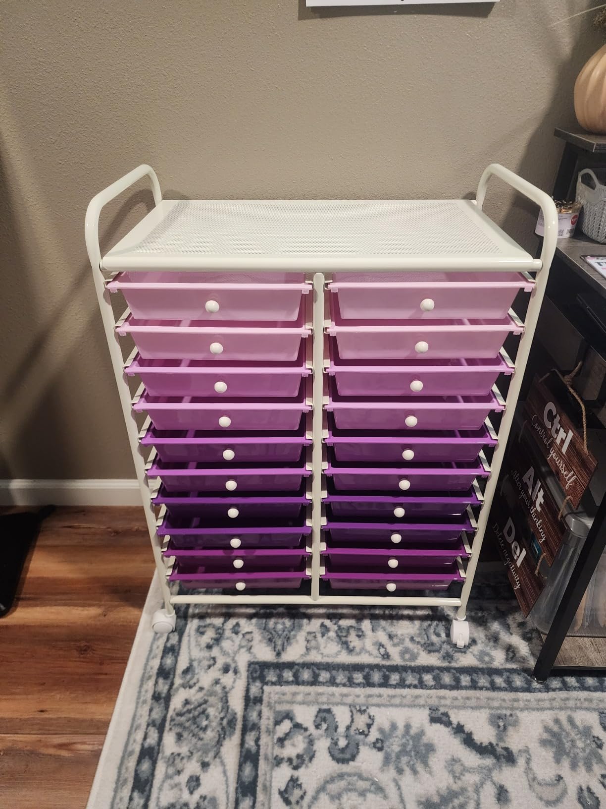 Giantex Rolling Storage Cart with 10 Drawers, Utility Cart w/Wooden Tabletop, Handle, Lockable Wheels, Multipurpose Organizer for Art Craft Scrapbooks Paper, Drawer Carts for Dorm School Office, White customer photo 1