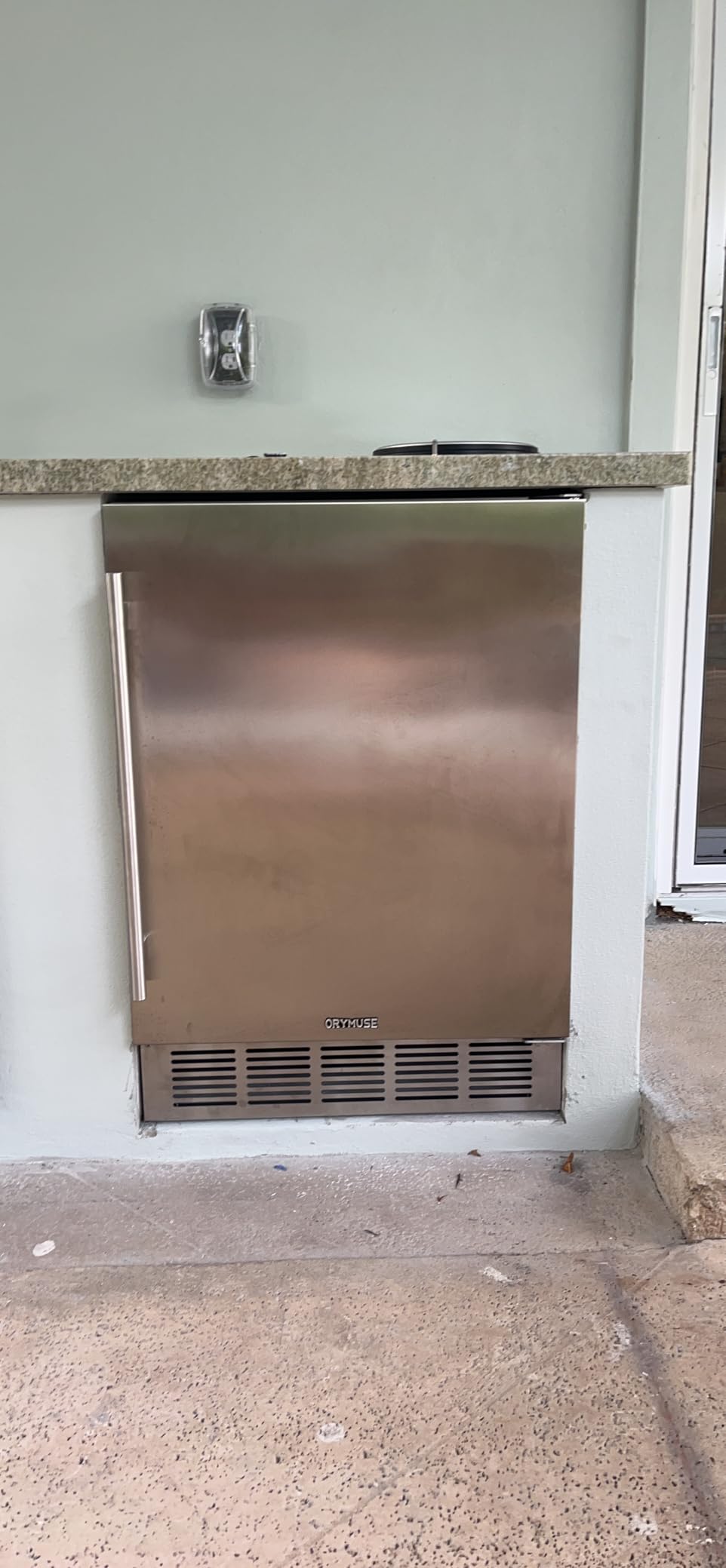 ORYMUSE 36 Inch 2 Door Commercial Back Bar Cooler, 7.2 Cu.Ft Under Counter Beverage Refrigerator with Glass Doors, Safety Lock and LED Light for Bar Restaurant Cafe, Black customer photo 1
