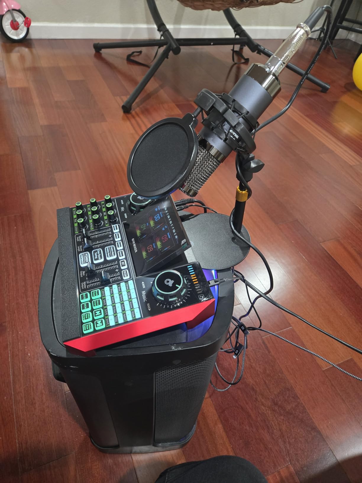 TENLAMP G10 Creator Audio Mixer Bundle with Dual Microphones customer photo 2
