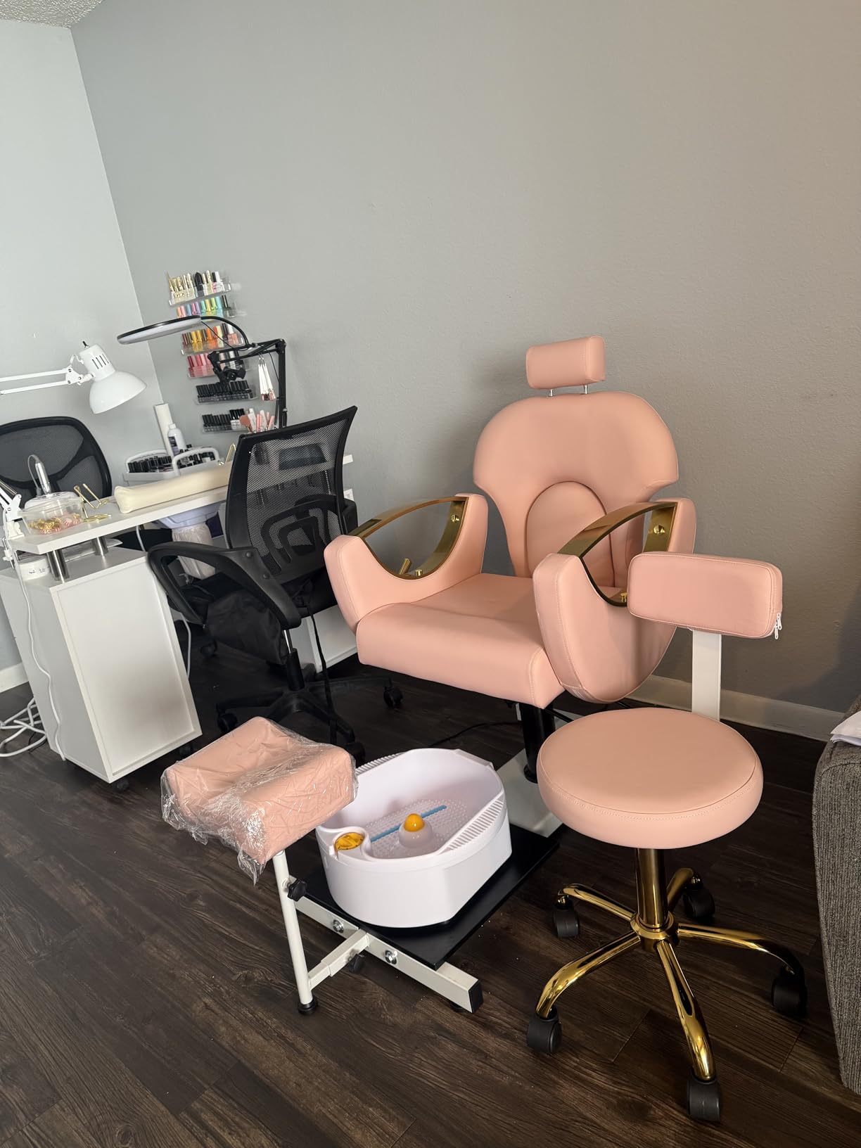 LOUVIXA Pedicure Station No Plumbing, Hydraulic Pedicure Chair for Nail Tech, Height Adjustable Reclining Pedicure Station Unit, with Massage Foot Bath customer photo 1