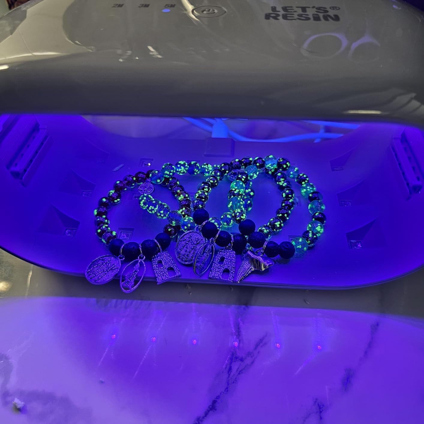 LET'S RESIN Two-Sided 36-LED UV Resin Light, 2/3/5-Min Timer customer photo 1
