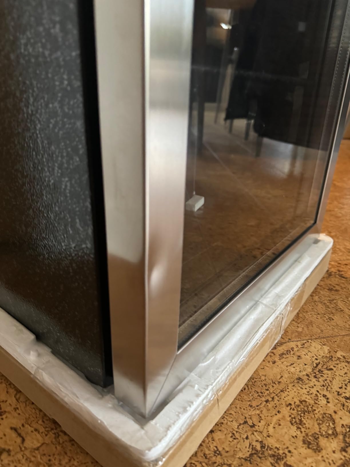 Erivess 6 Cu.Ft Commercial Refrigerators with Double-Tempered Glass Door customer photo 2