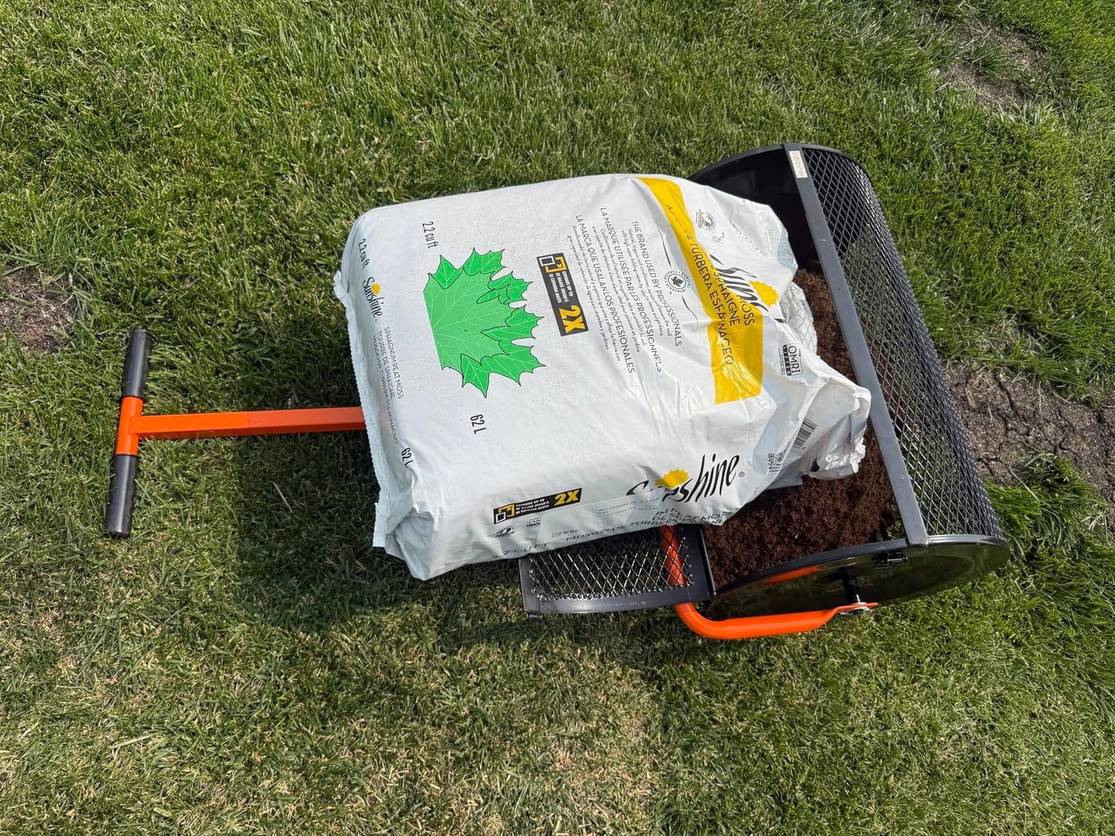 VEVOR Push Lawn Spreader 80 lbs Capacity Walk-Behind Broadcast Spreader | for Garden Care, 12 ft Spreading Width & 15 Adjustable Settings, 10 in All-Terrain Tires for Seed Fertilizer, Salt Ice Melt customer photo 2