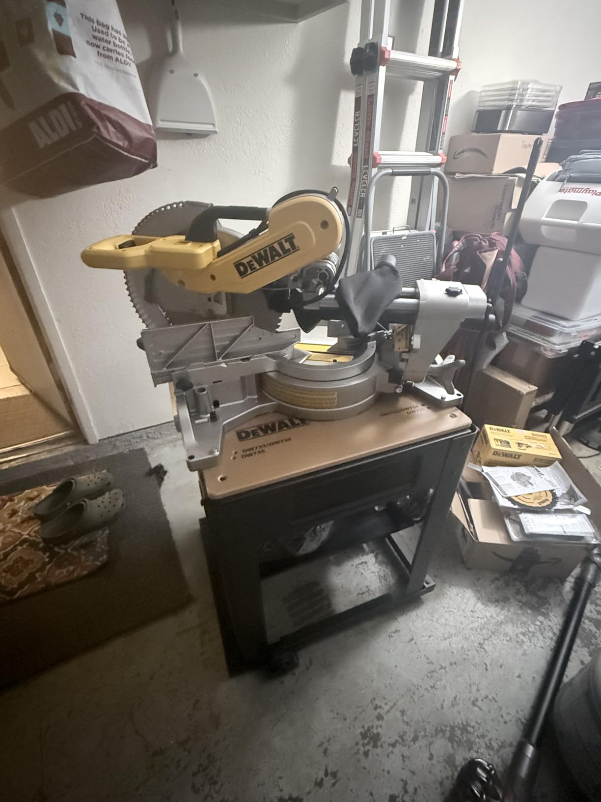 DEWALT Planer Stand with Integrated Mobile Base, 24” x 22” x 30” (DW7350) customer photo 2