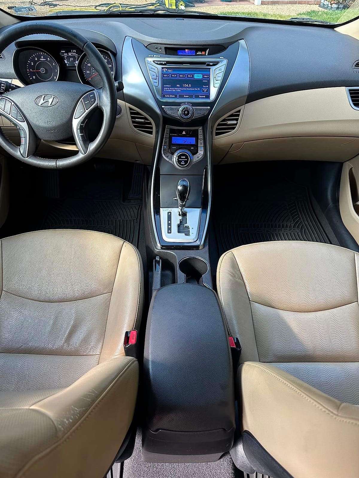 Griot's Garage Interior Cleaner Spray for Car Seats, Carpet, Upholstery Fabric, Floor Mat, Vinyl, Dashboard, Ideal for Truck, SUV, RV, Boat, and More, 10956, 22 Fl Oz customer photo 1