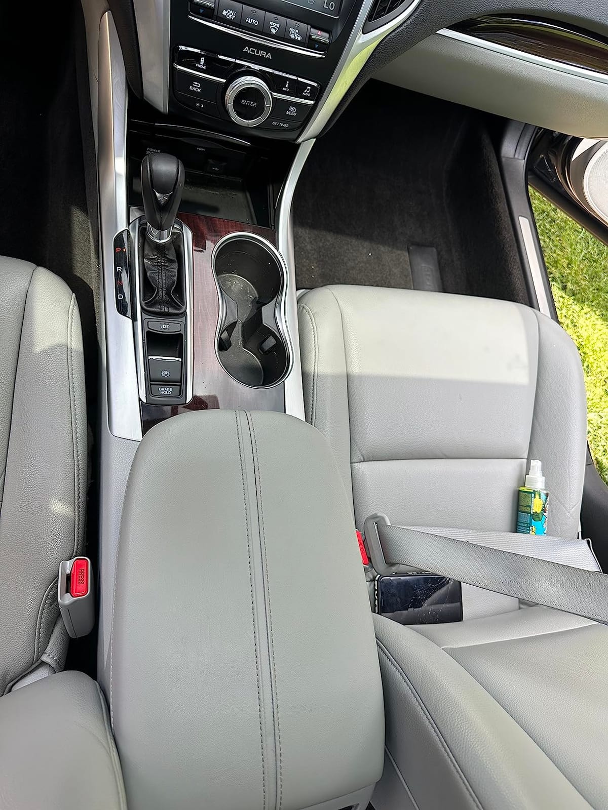 Griot's Garage Interior Cleaner Spray for Car Seats, Carpet, Upholstery Fabric, Floor Mat, Vinyl, Dashboard, Ideal for Truck, SUV, RV, Boat, and More, 10956, 22 Fl Oz customer photo 2