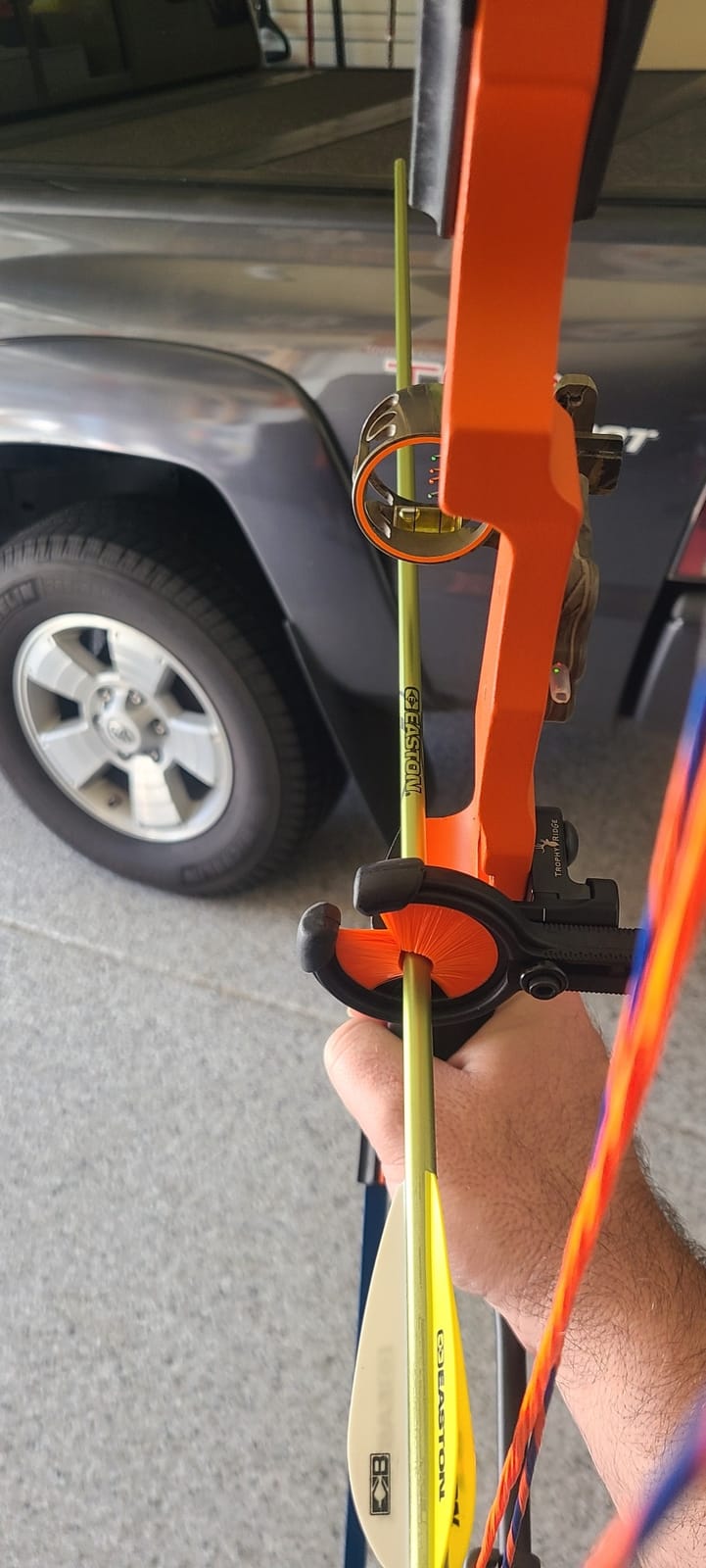 Trophy Ridge Kill Shot Whisker Biscuit Archery Arrow Rest, Ambidextrous, Red, Medium customer photo 1