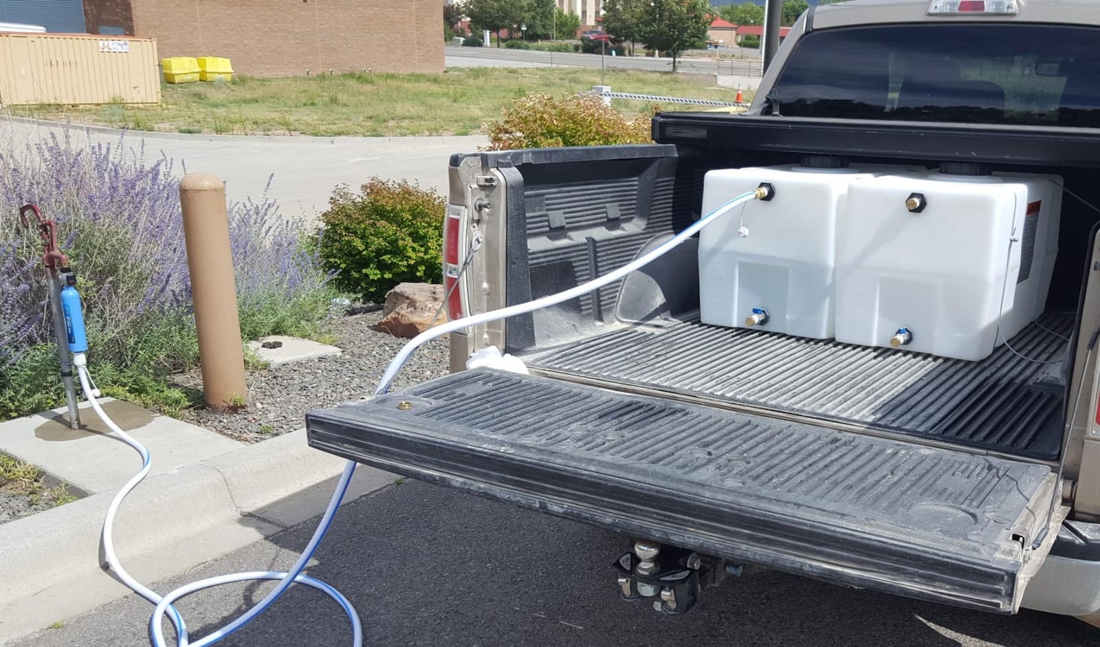 RomoTech 82123929 Horizontal Square Reservoir Water Tank, 100 Gallon, Made in USA, Natural Poly Tank For Non-Flammable Liquids, UV-Resistant, Ideal for Agricultural Use, RV Water Storage, White customer photo 1