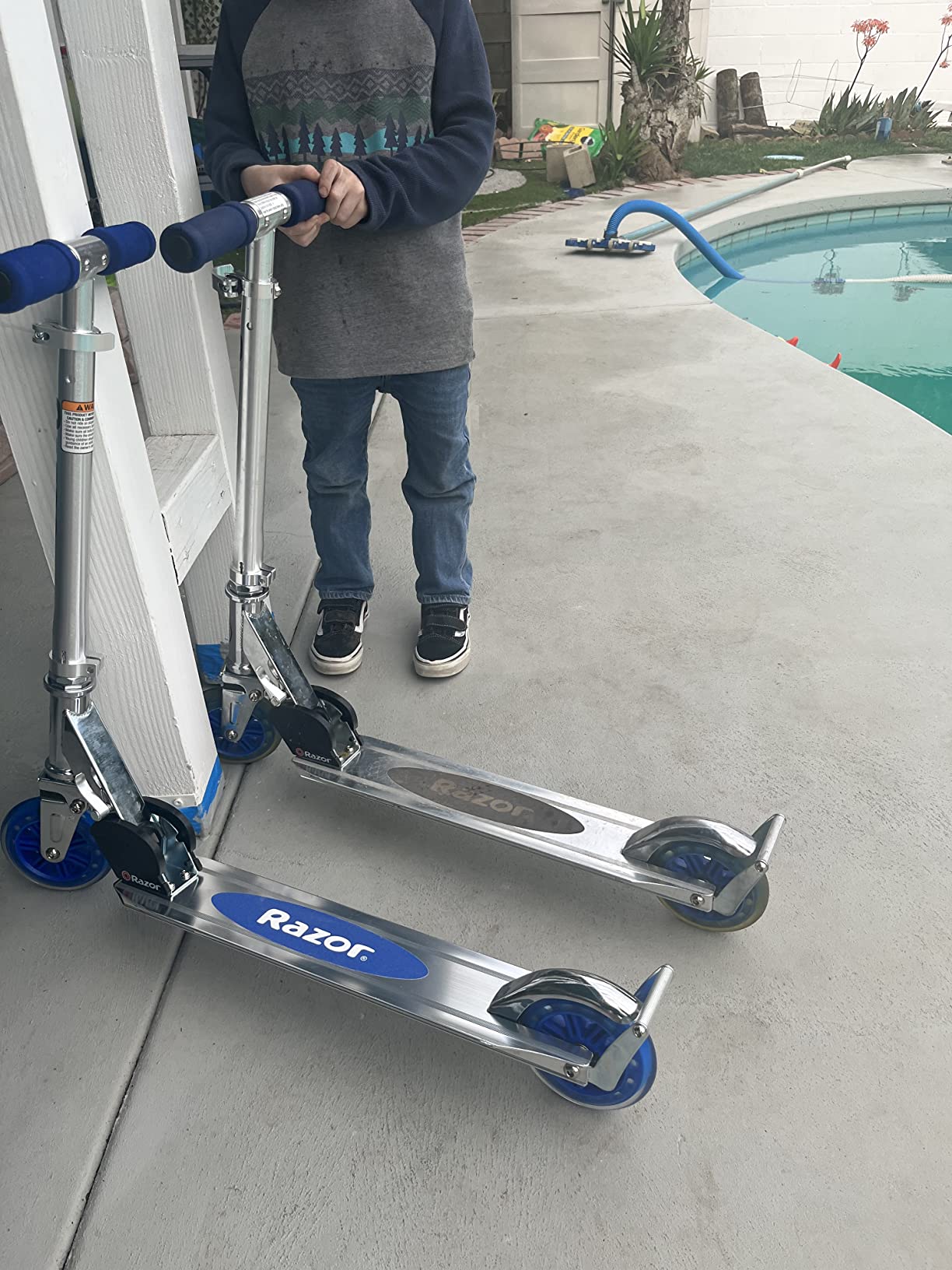 Razor Scooter A3 Model Kick Scooter | Classic Manual Standup customer photo 2