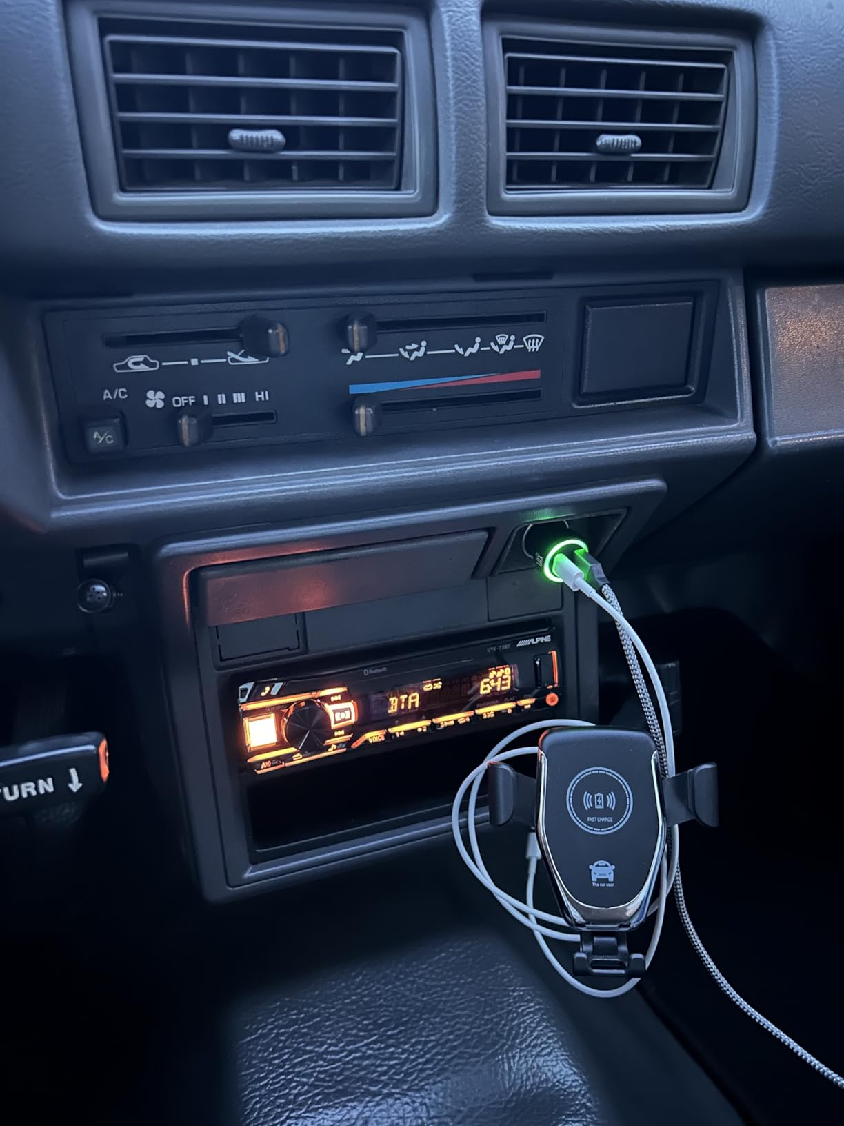 Alpine UTE-73BT Mech-Less Digital Media Receiver with Bluetooth® Wireless Technology customer photo 1