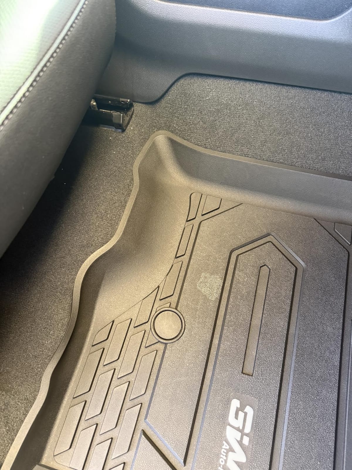 3W Floor Mats for 2013-2018 Dodge Ram 1500/2500/3500 Crew Cab customer photo 1